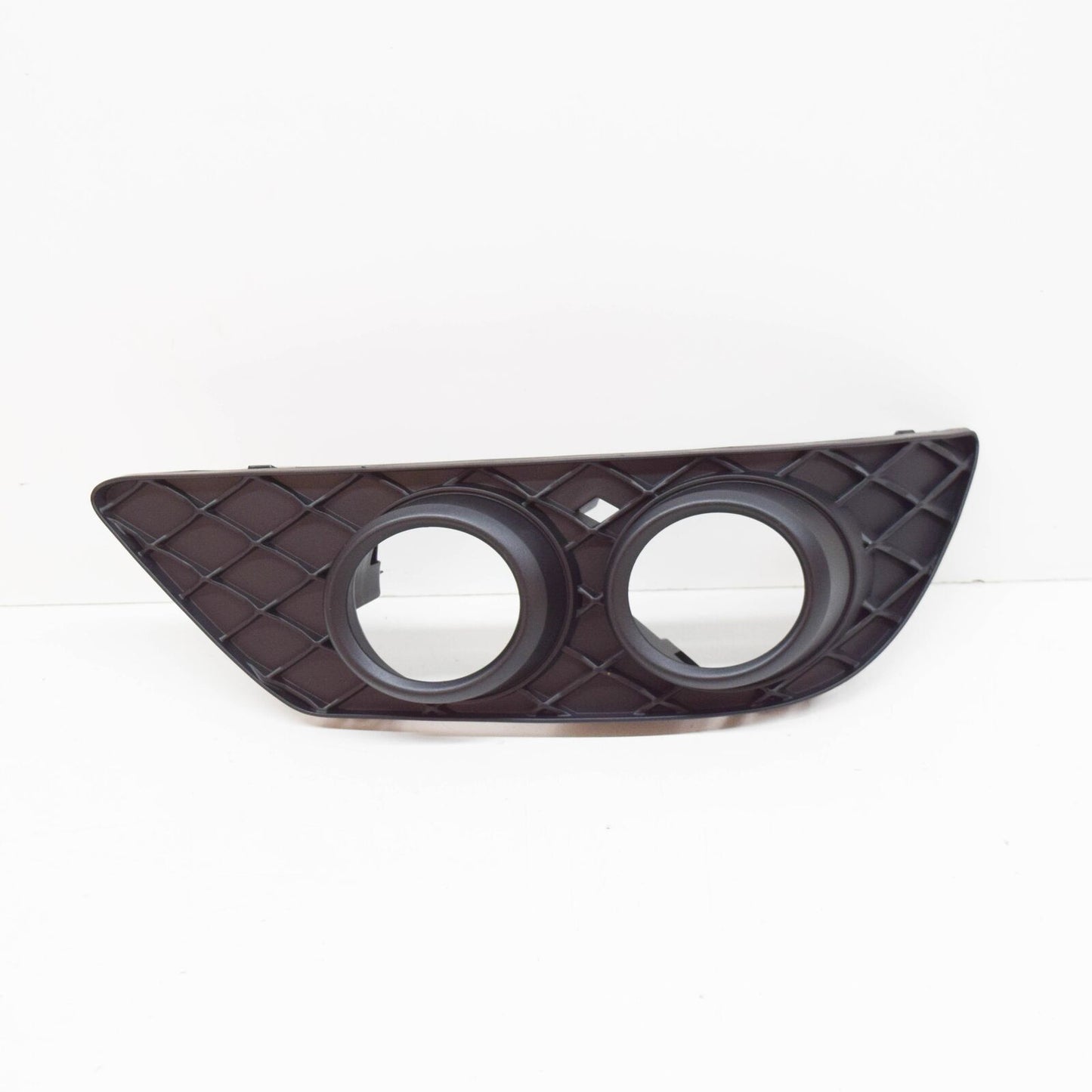 NEW MERCEDES-BENZ C-CLASS W204 FRONT RIGHT FOG LIGHT COVER A2048802924 ORIGINAL