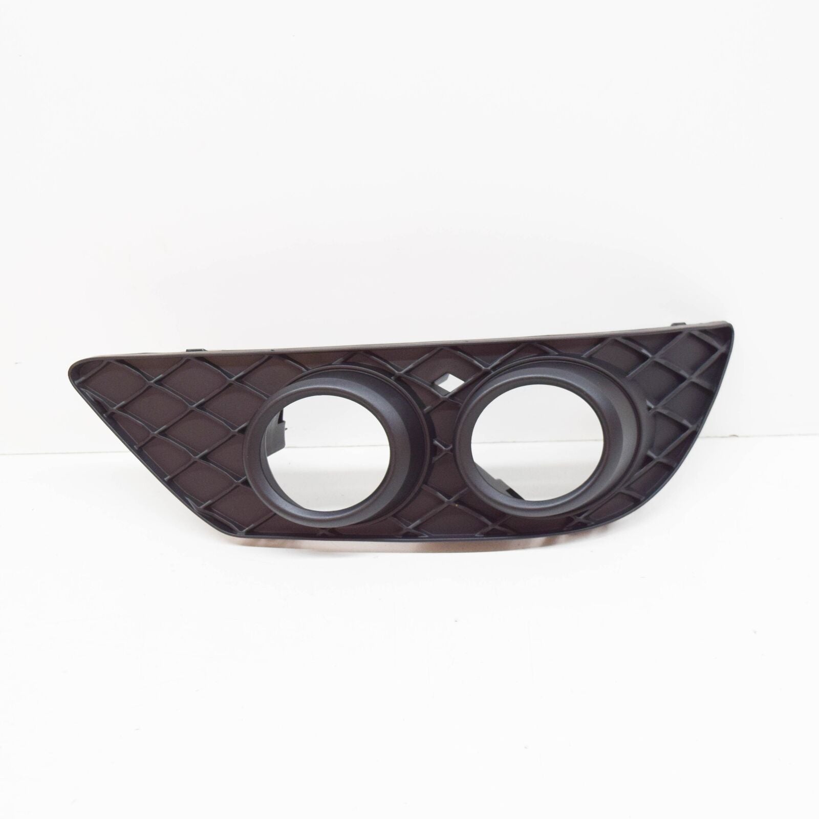 NEW MERCEDES-BENZ C-CLASS W204 FRONT RIGHT FOG LIGHT COVER A2048802924 ORIGINAL