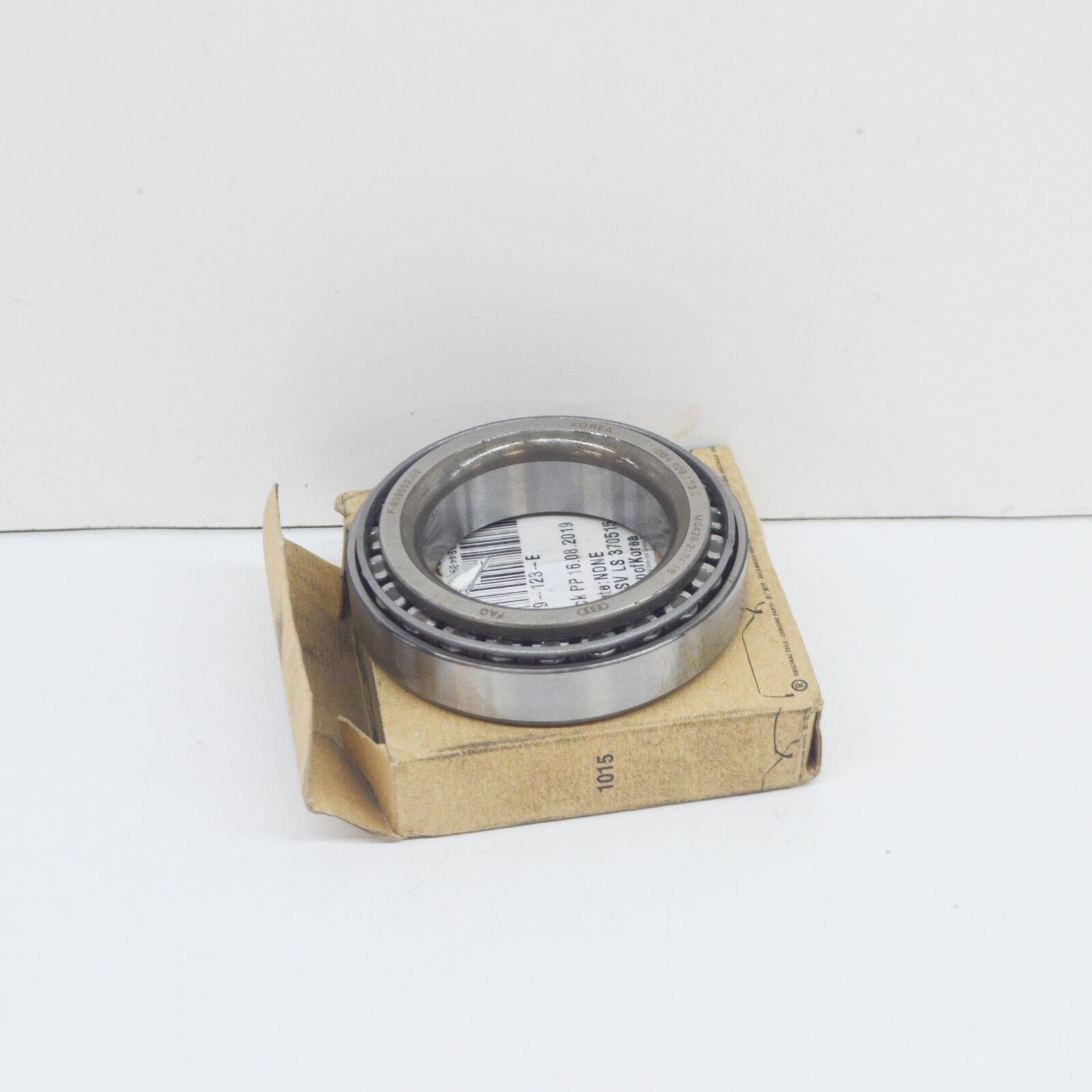 NEW AUDI A4 B8 MANUAL TRANSMISSION DIFFERENTIAL LEFT BEARING 0B4409123E ORIGINAL