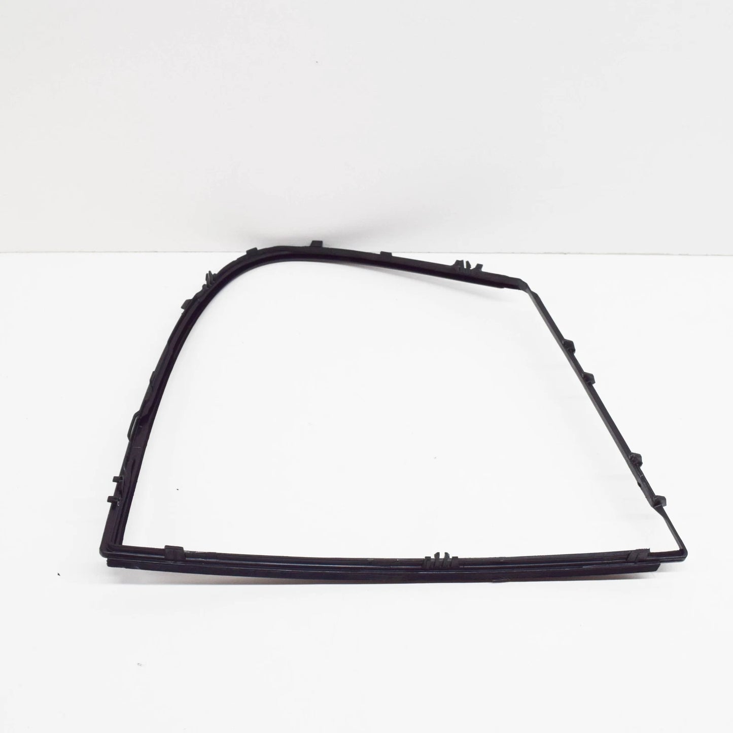 NEW BMW 1 E87 SEAL REAR RIGHT SIDE WINDOW 51357119456 ORIGINAL