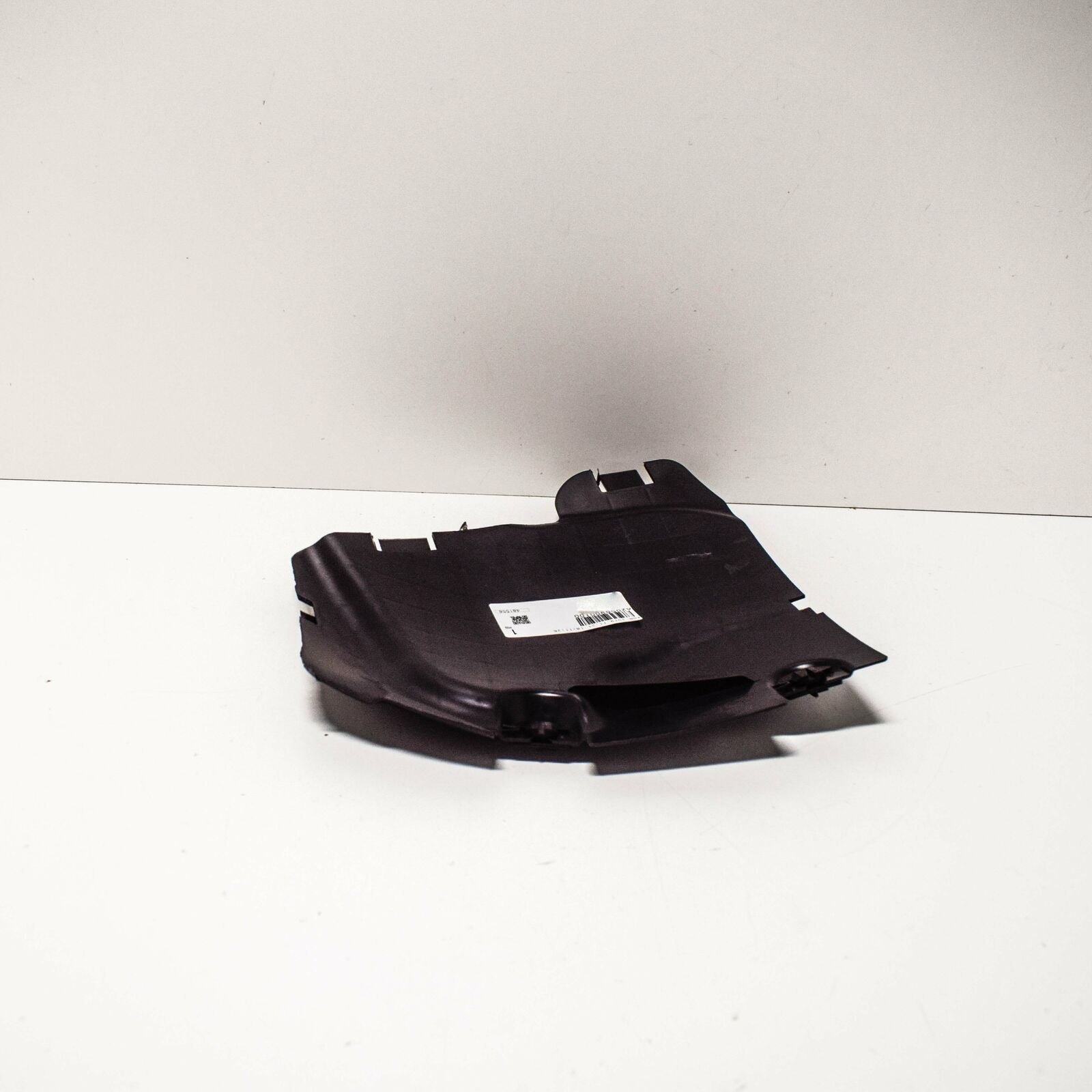 NEW MB C W205 FRONT LEFT MUD SPLASH GUARD FRONT PART A2056900100 ORIGINAL