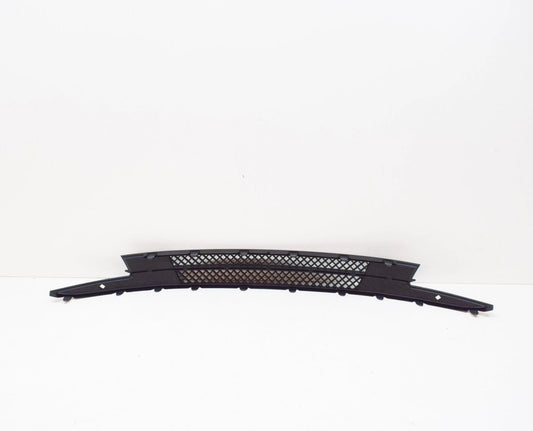 NEW BMW 1 E87 FRONT BUMPER LOWER CENTER GRILLE 51117182367 7182367 2010 ORIGINAL