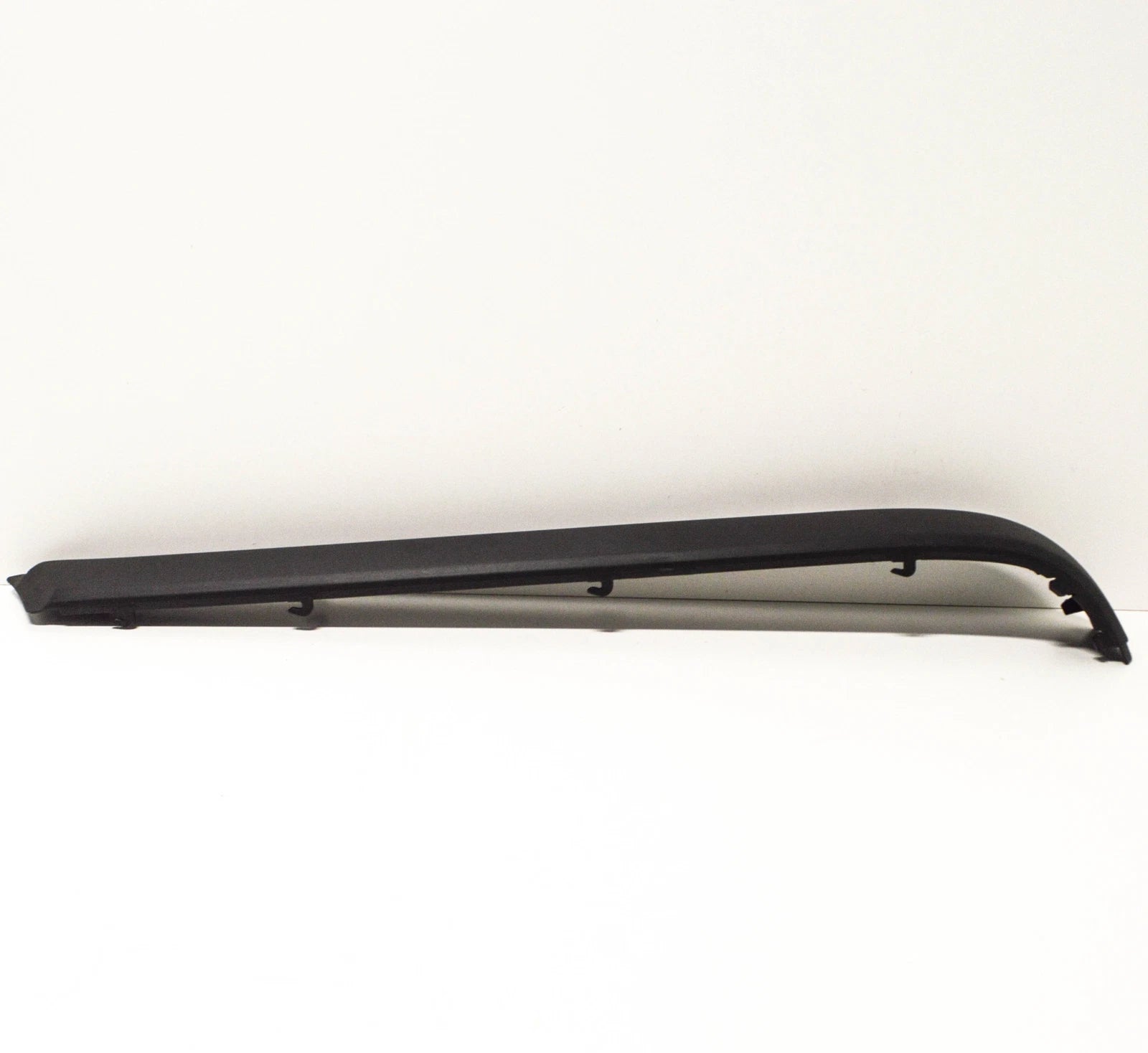 NEW BMW 5 E34 REAR BUMPER LEFT TRIM 51128148817 8148817 1995 ORIGINAL