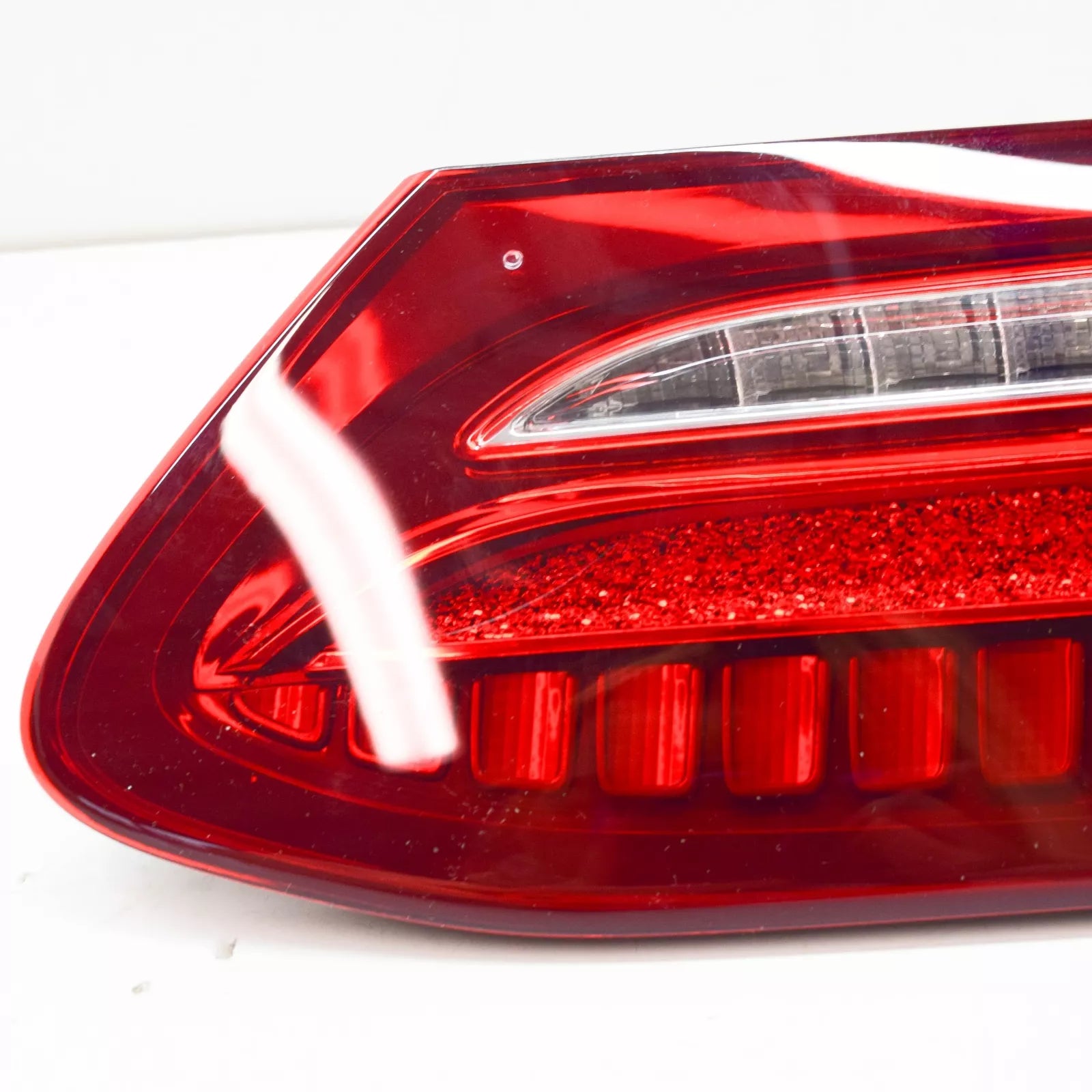 NEW MB E CABRIO A238 REAR RIGHT TAILGATE TAILLIGHT A2389061501 ORIGINAL