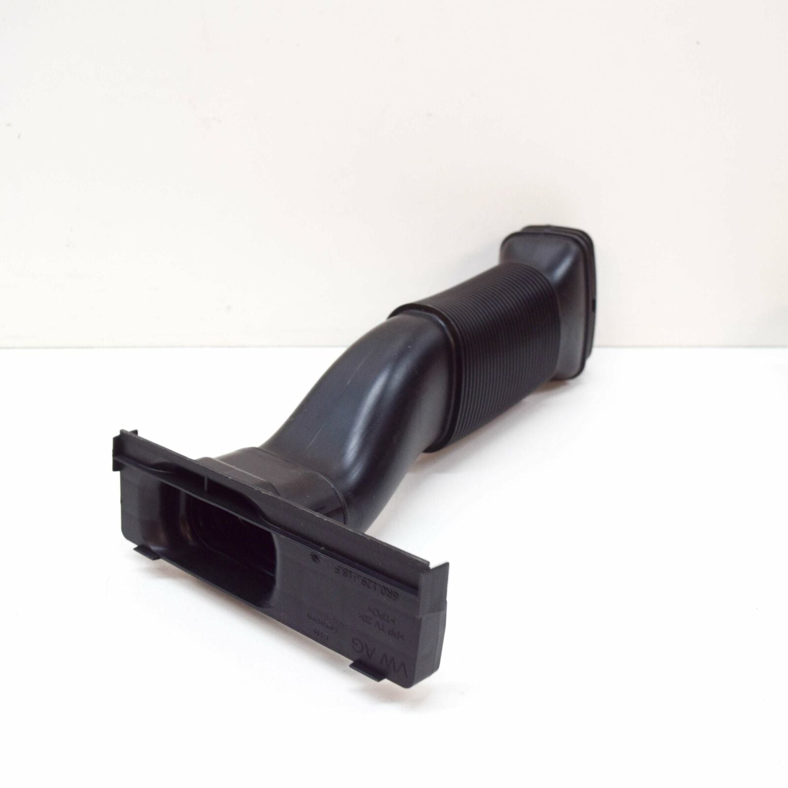 NEW AUDI A1 8X INTAKE AIR DUCT 6R0129618F ORIGINAL