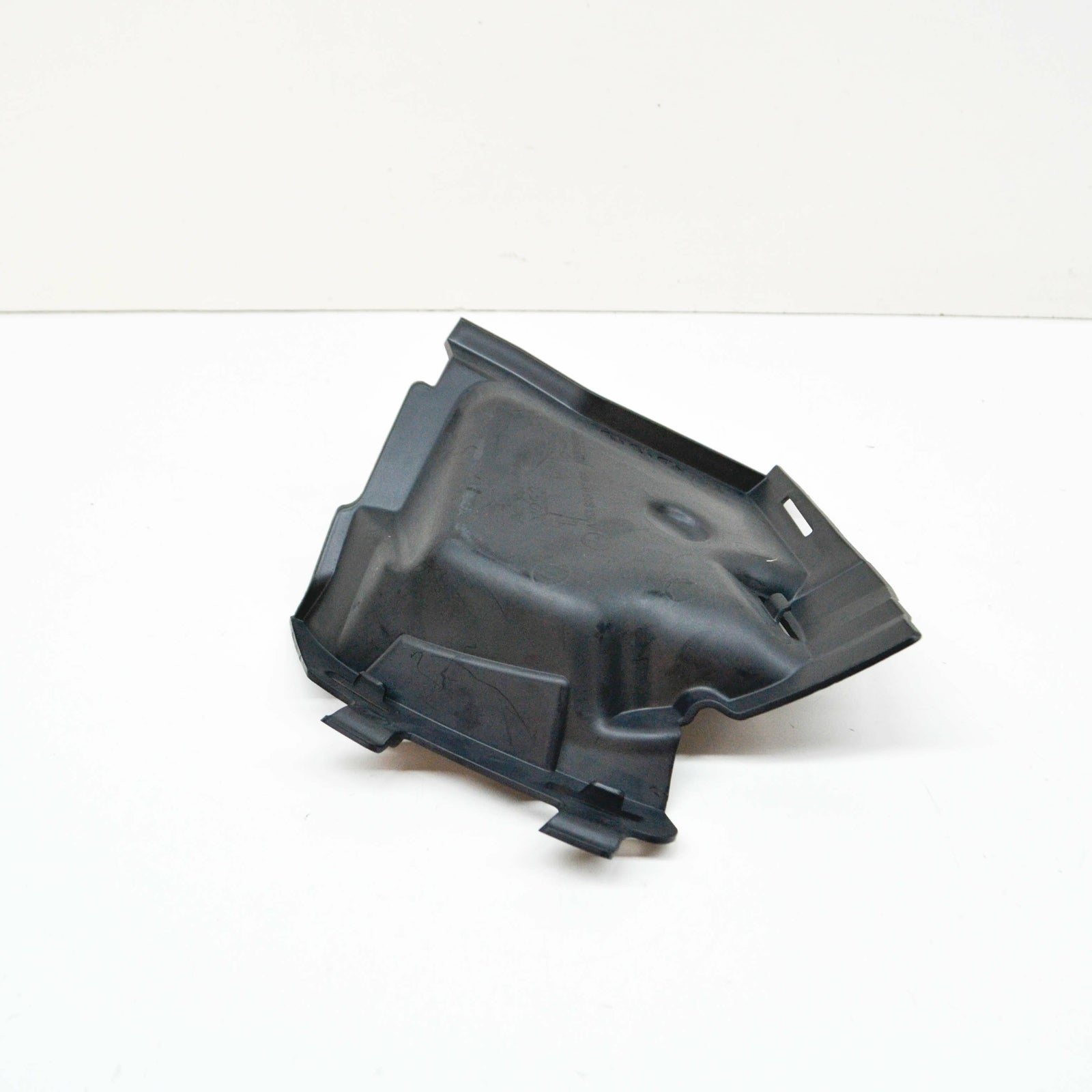 NEW MERCEDES-BENZ GLC COUPE C253 LEFT AIR DUCT SEGMENT A2538850263 ORIGINAL