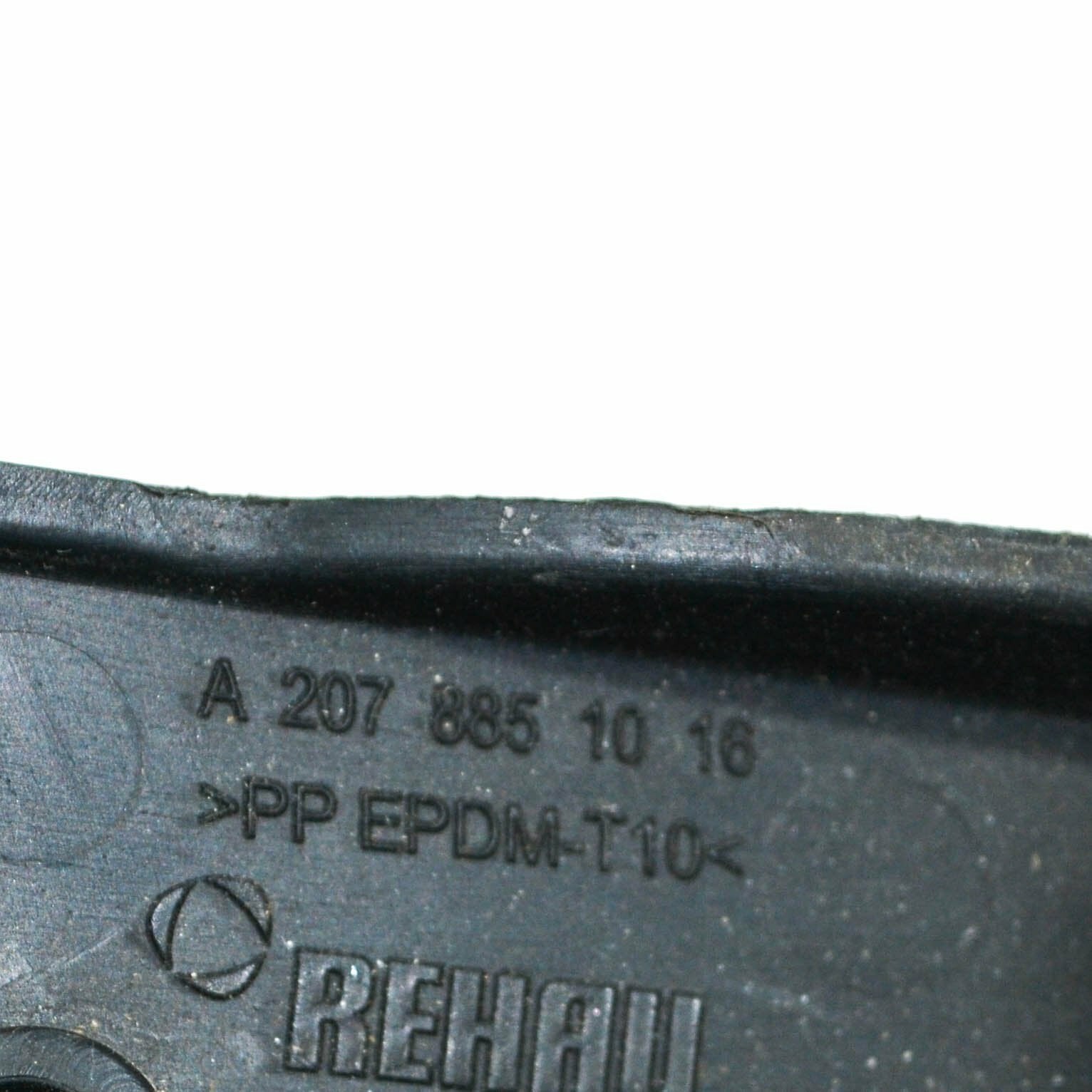 NEW MERCEDES-BENZ E COUPE C207 FRONT RIGHT BUMPER BRACKET A2078851016 ORIGINAL