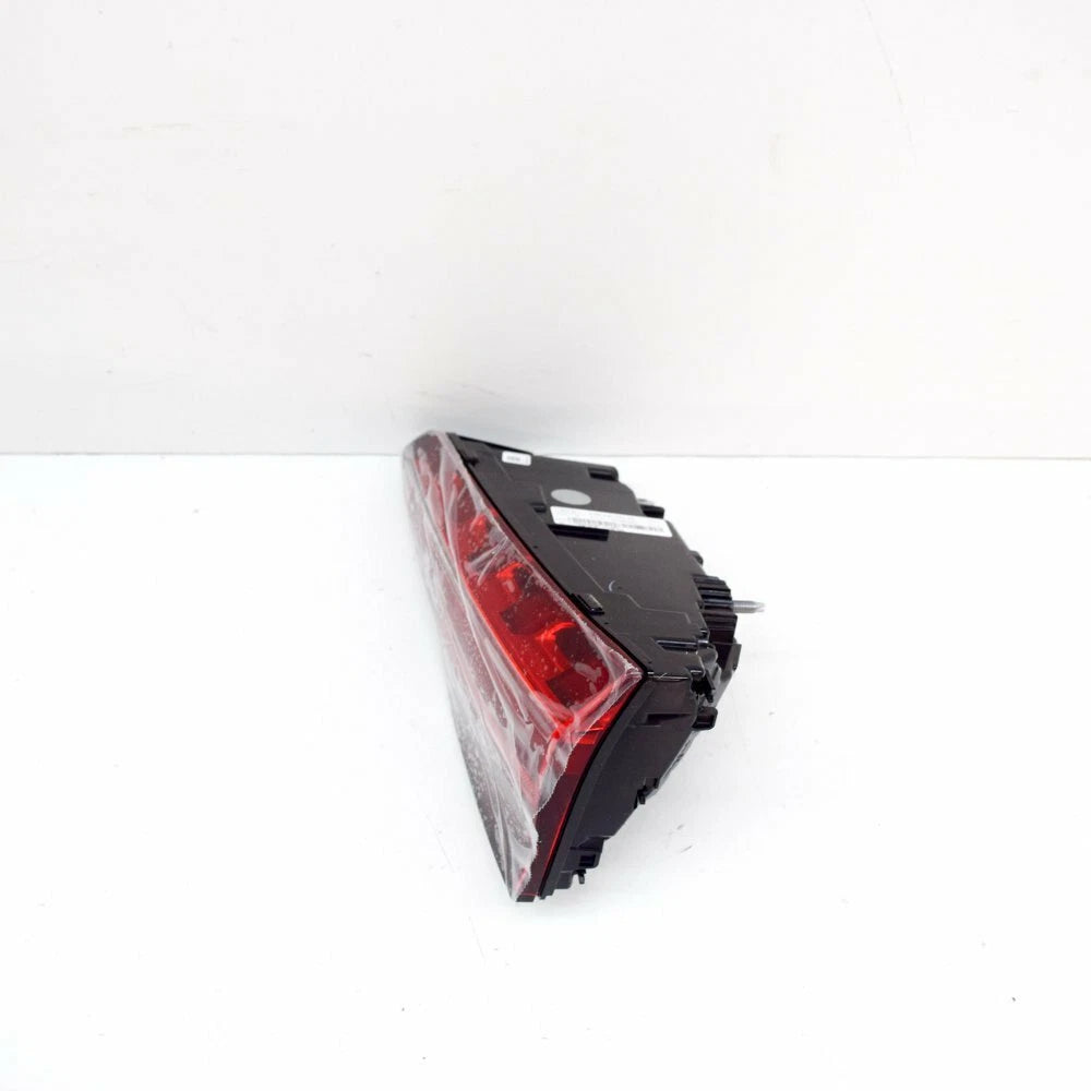 NEW AUDI A4 B9 SALOON RIGHT SIDE TAILGATE TAILLIGHT 8W5945094AC 2019 ORIGINAL