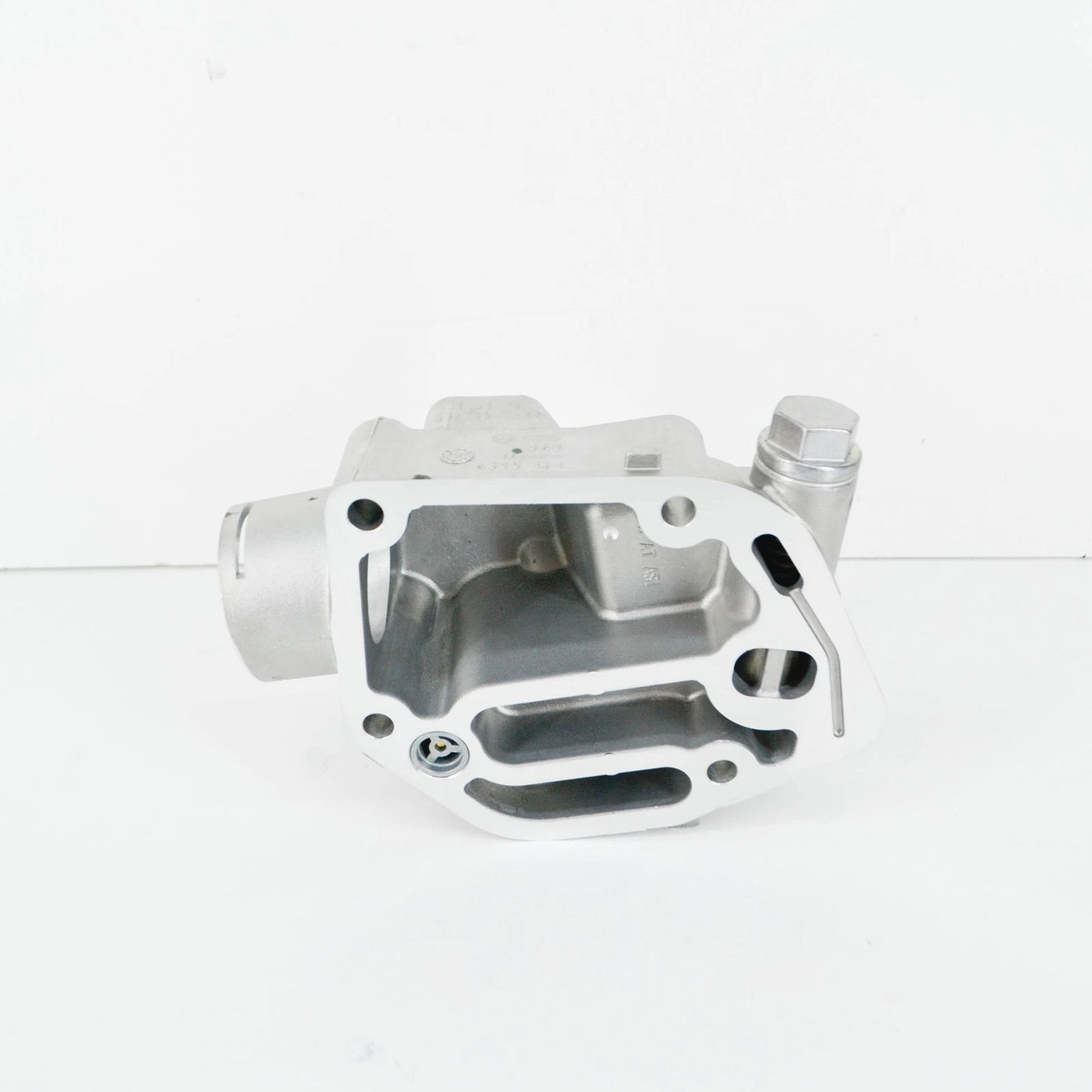 NEW VOLKSWAGEN BEETLE 9C OIL FILTER BRACKET 06A115405BP ORIGINAL