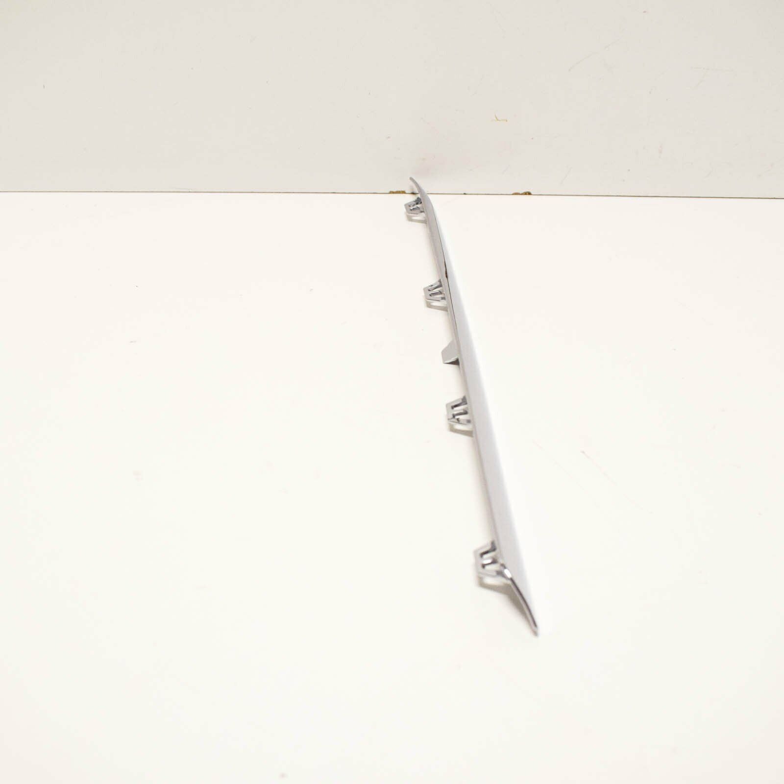 NEW MERCEDES-BENZ GLA X156 FRONT LEFT LOWER GRILLE TRIM A1568851121 ORIGINAL