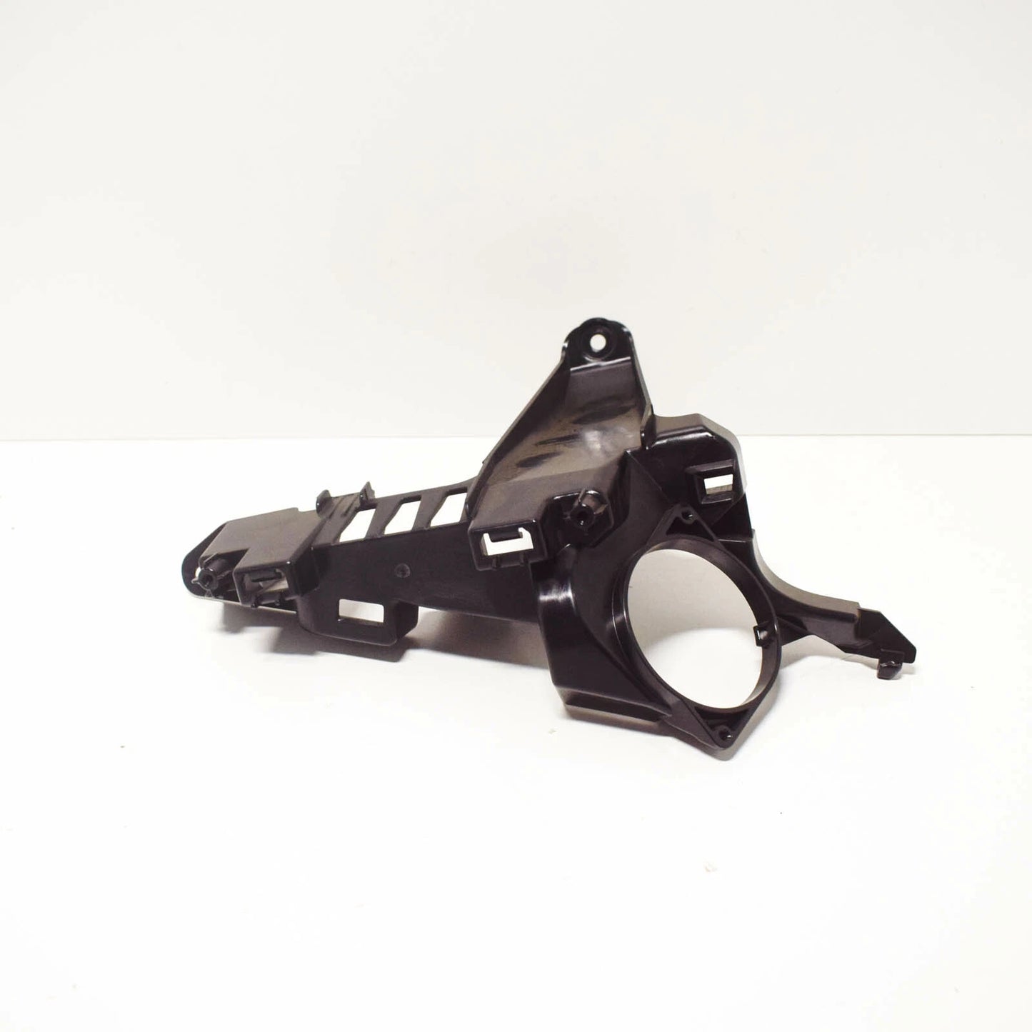 NEW AUDI A5 8W6 SPORTBACK RIGHT D-PILLAR TRIM BRACKET 8W8867730A ORIGINAL