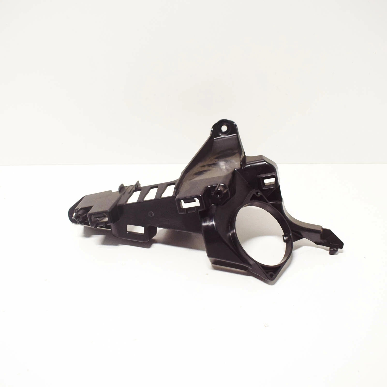 NEW AUDI A5 8W6 SPORTBACK RIGHT D-PILLAR TRIM BRACKET 8W8867730A ORIGINAL