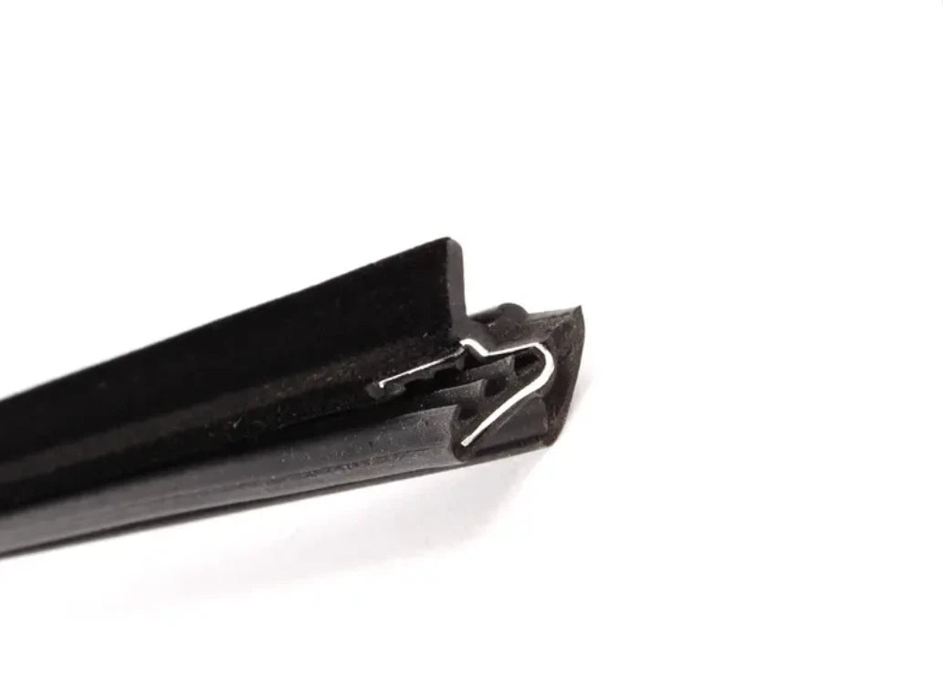 NEW BMW 3 E46 FRONT LEFT DOOR BELT WEATHERSTRIP 51328227625 8227625 ORIGINAL