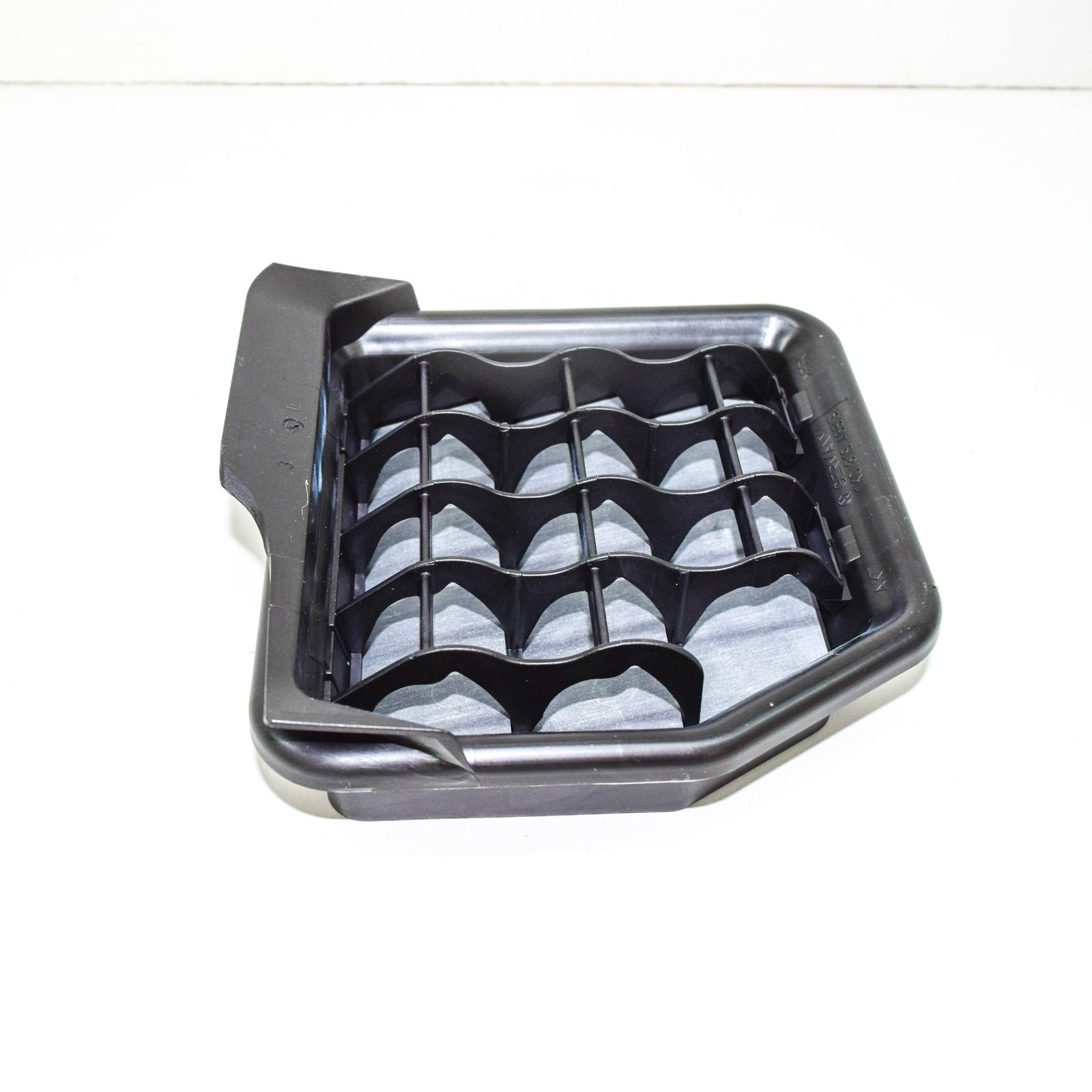 NEW VOLKSWAGEN GOLF MK5 REAR LEFT BODY VENT GRILLE 1K0819465B ORIGINAL