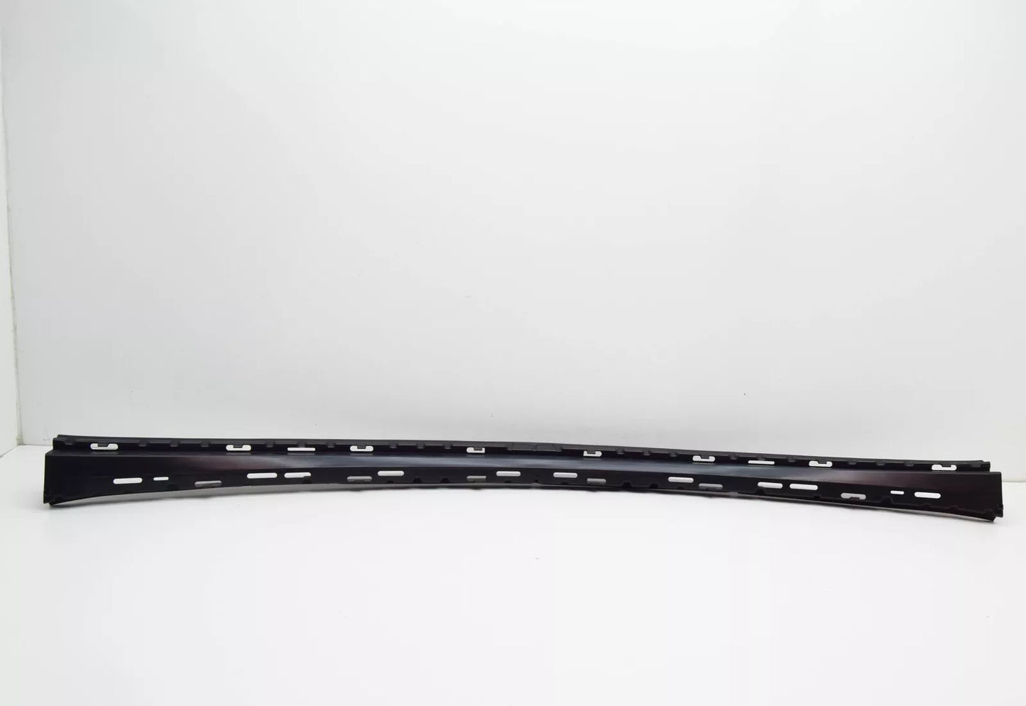 NEW MB CLS C257 FRONT BUMPER LOWER CENTER TRIM MOLDING A2578857704 ORIGINAL