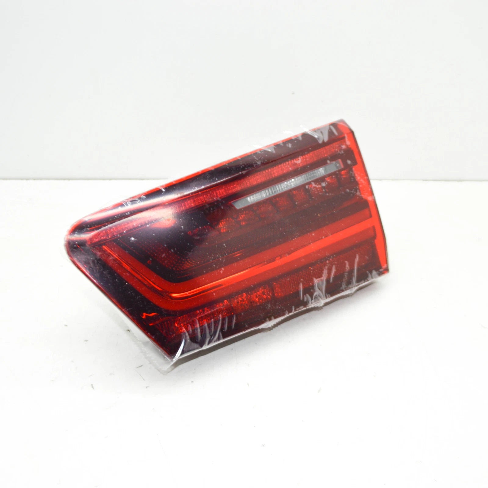 NEW AUDI A6 AVANT C7 REAR RIGHT SIDE TAILGATE TAILLIGHT 4G9945094F ORIGINAL