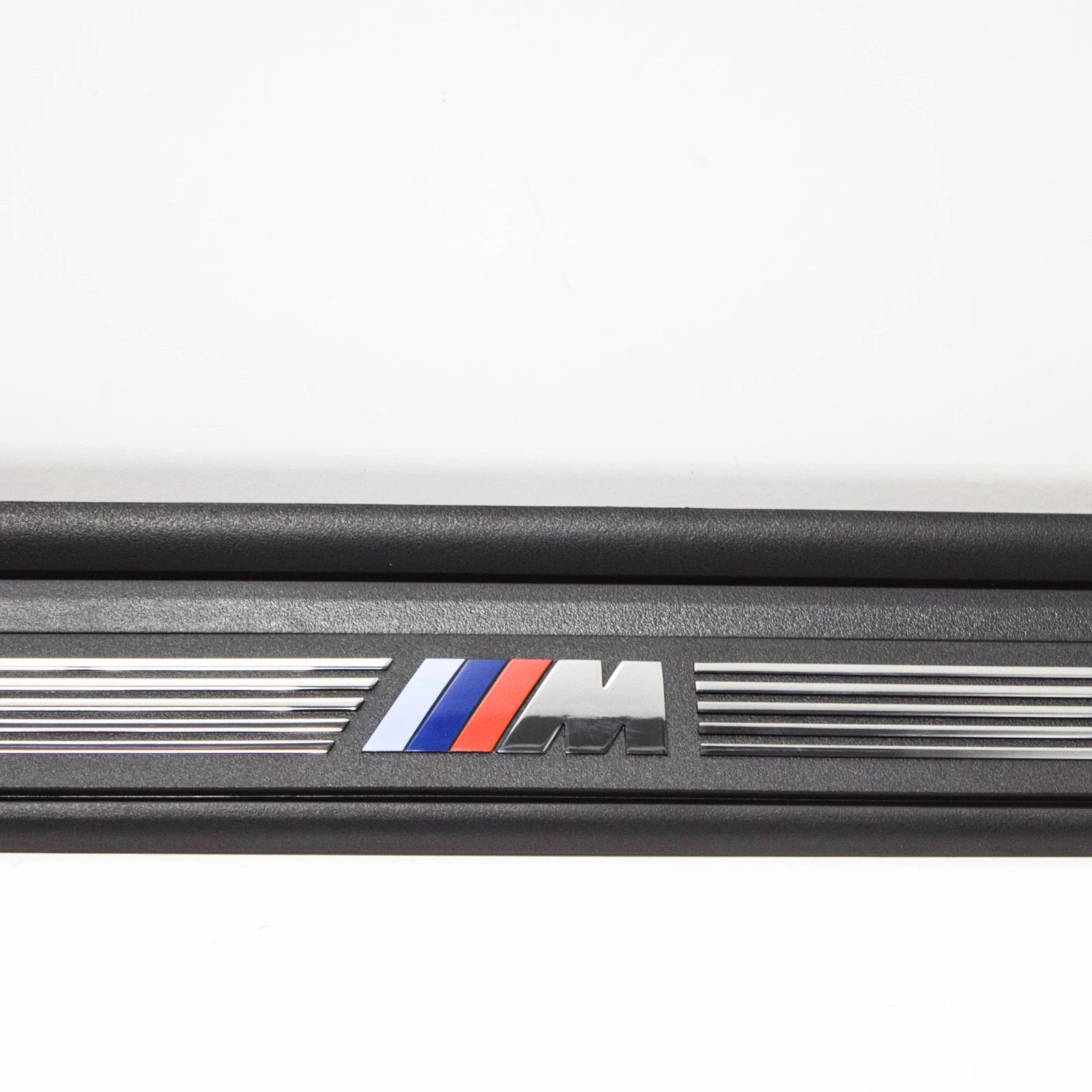 NEW BMW 1 E88 M SPORT LEFT DOOR ENTRY SILL STRIP 51478045297 2011 ORIGINAL