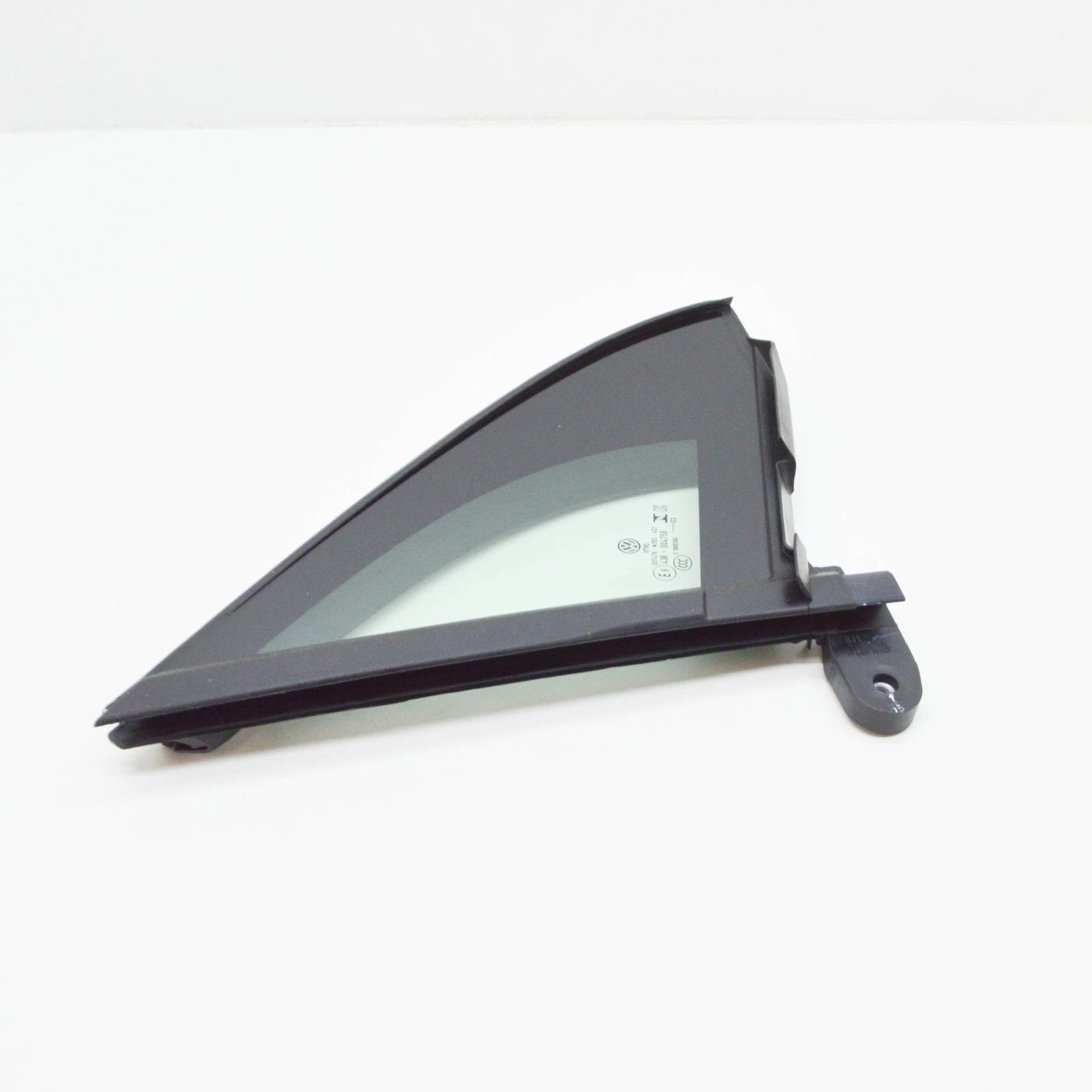 NEW VOLKSWAGEN TIGUAN AD FRONT RIGHT QUARTER WINDOW 5NN845114C 2018 ORIGINAL