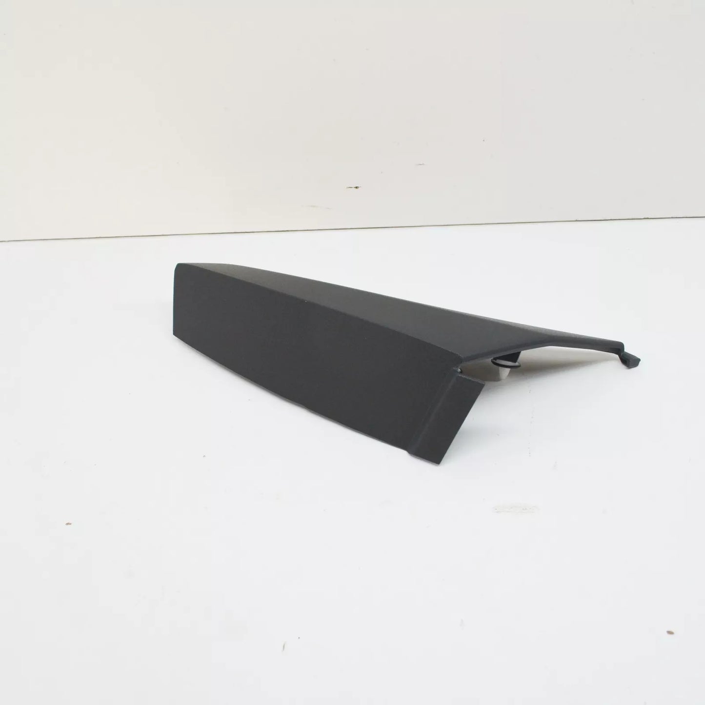 NEW MB SPRINTER W907 FRONT LEFT FENDER REAR STRIP A91069000009K83