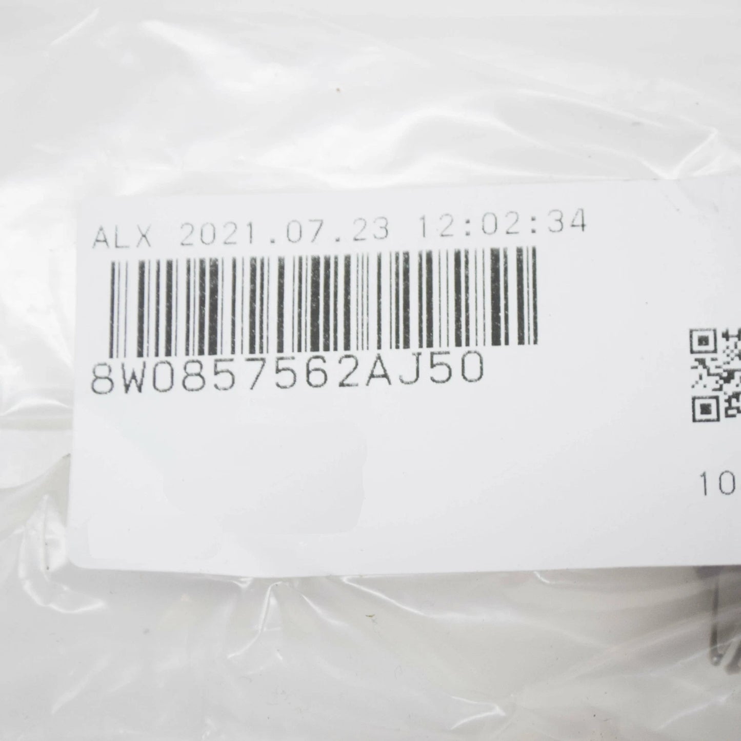 NEW AUDI A4 8W SUN VISOR CLIP 8W0857562A J50 8W0857562AJ50 ORIGINAL