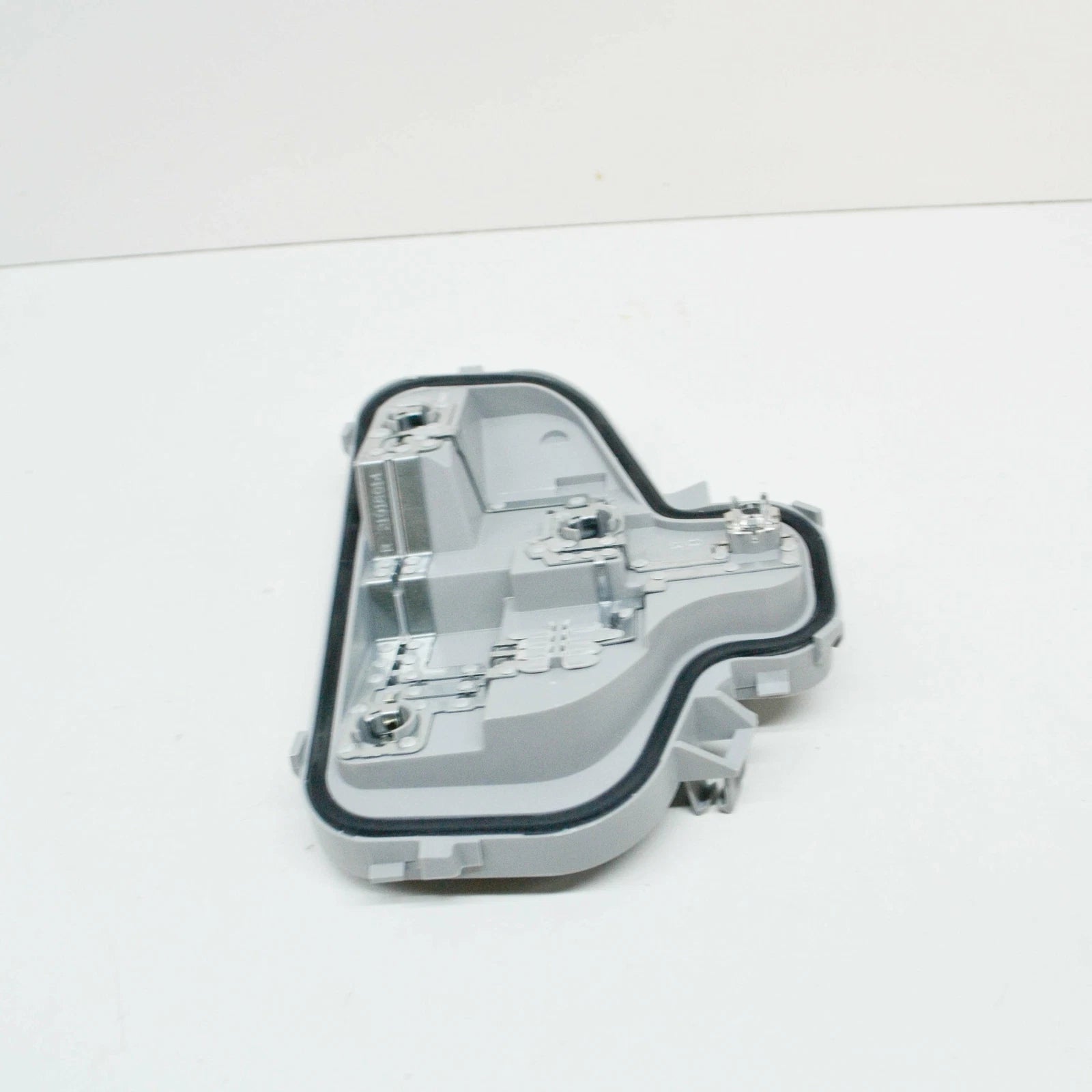 NEW AUDI A3 8P REAR LEFT OUTER TAIL LIGHT BULB HOLDER LHD 8P3945257