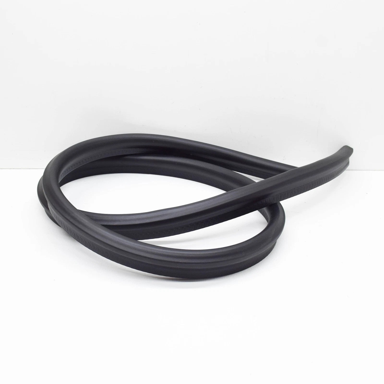 NEW BMW 3 E36 HARDTOP REAR WINDOW FRAME GASKET 8397667 54218397667 ORIGINAL