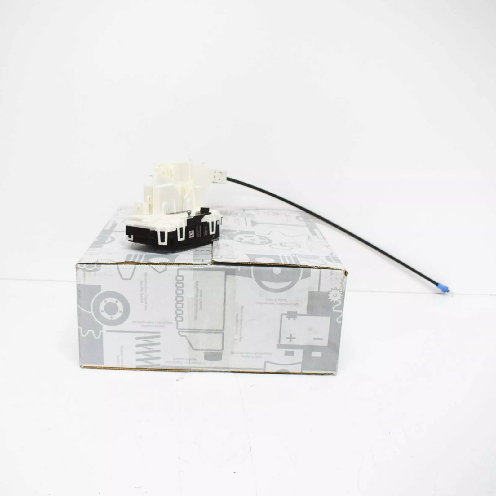 NEW MERCEDES-BENZ SPRINTER 906 FRONT RIGHT DOOR LOCK LHD A9067202035