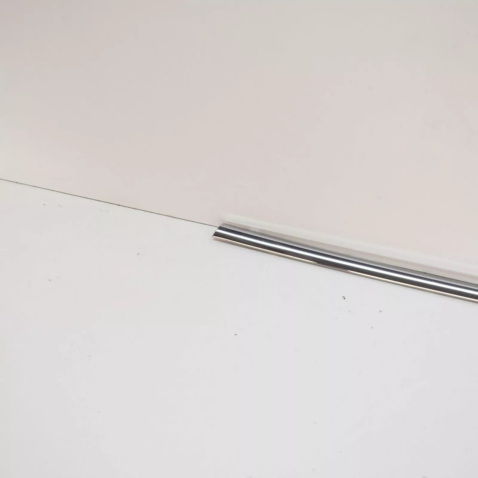 NEW MERCEDES-BENZ C W205 FRONT RIGHT DOOR MOLDING A2056906202 ORIGINAL