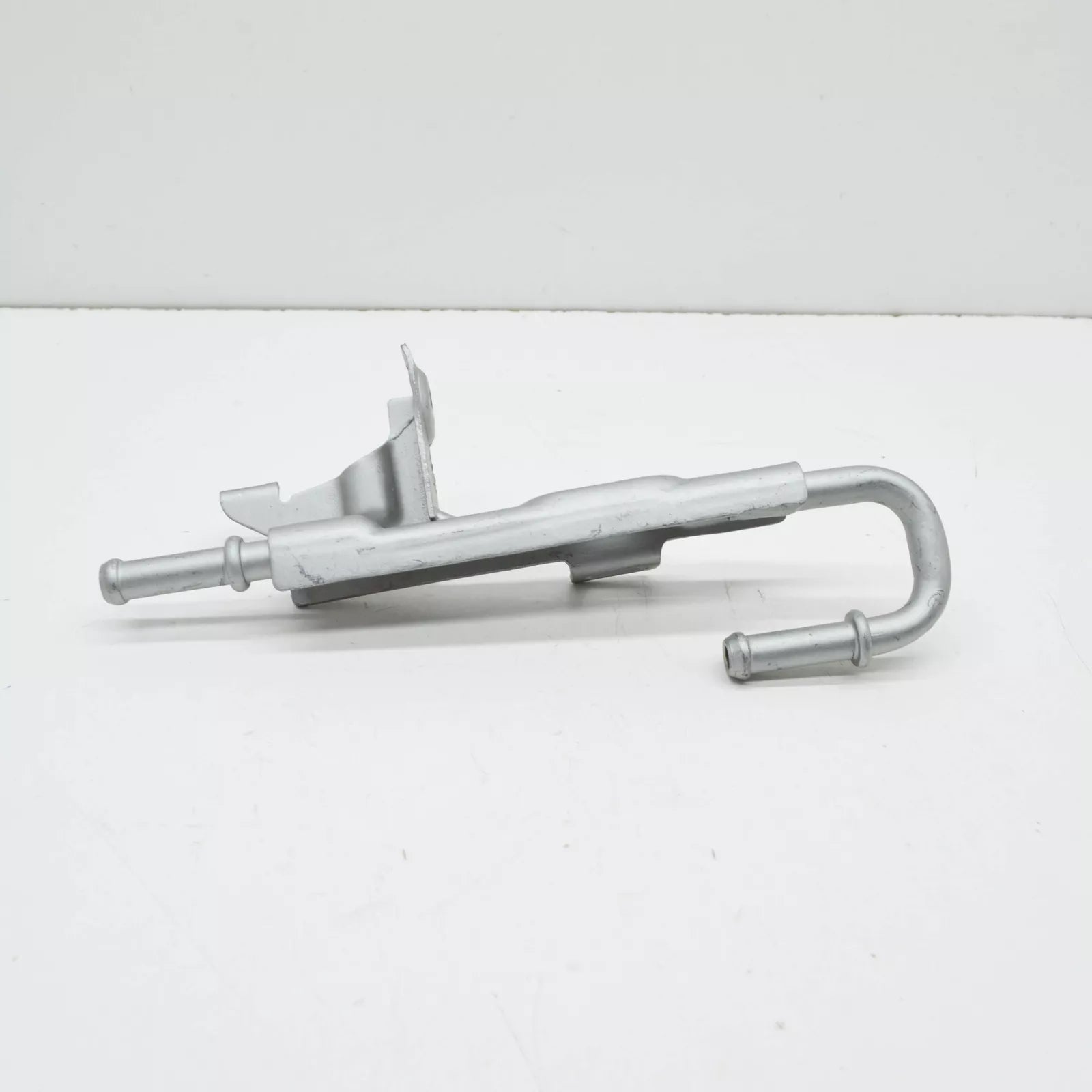 NEW MERCEDES-BENZ E W213 REAR RIGHT EXHAUST HANGER BRACKET A2134922600 ORIGINAL