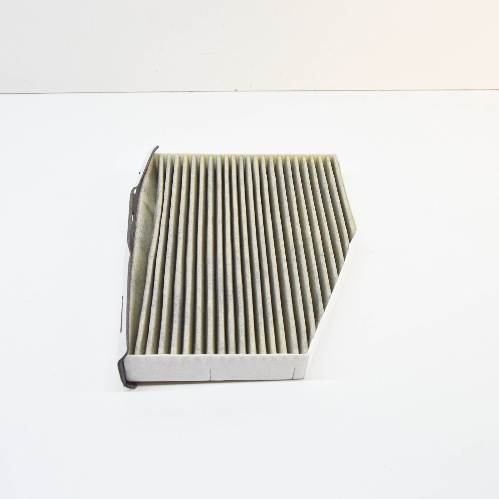 NEW VOLKSWAGEN GOLF MK5 INTERIOR AIR FILTER 1K1819669 E ORIGINAL