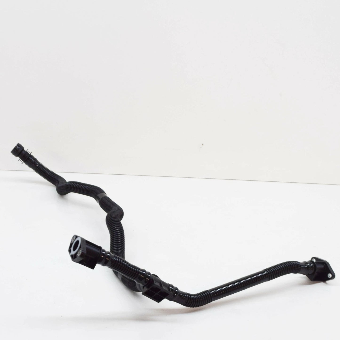 NEW AUDI A4 B8 SECONDARY AIR PUMP CONNECTING PIPE 06E131143AJ