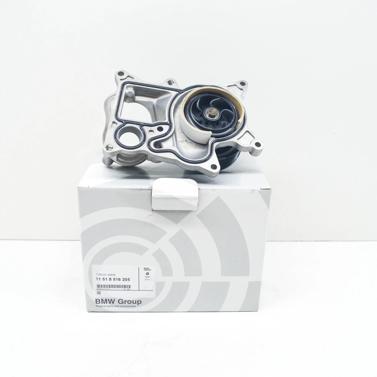 NEW BMW E70N E71 F01N F02N F06 F06N F07 X5 WATER PUMP 8516205 11518516205