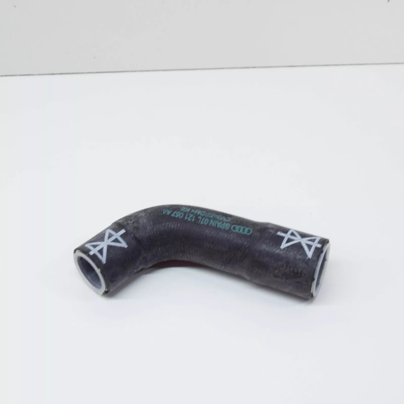 NEW AUDI A6 RS6 C6 COOLANT HOSE 07L121057AA 2008 ORIGINAL