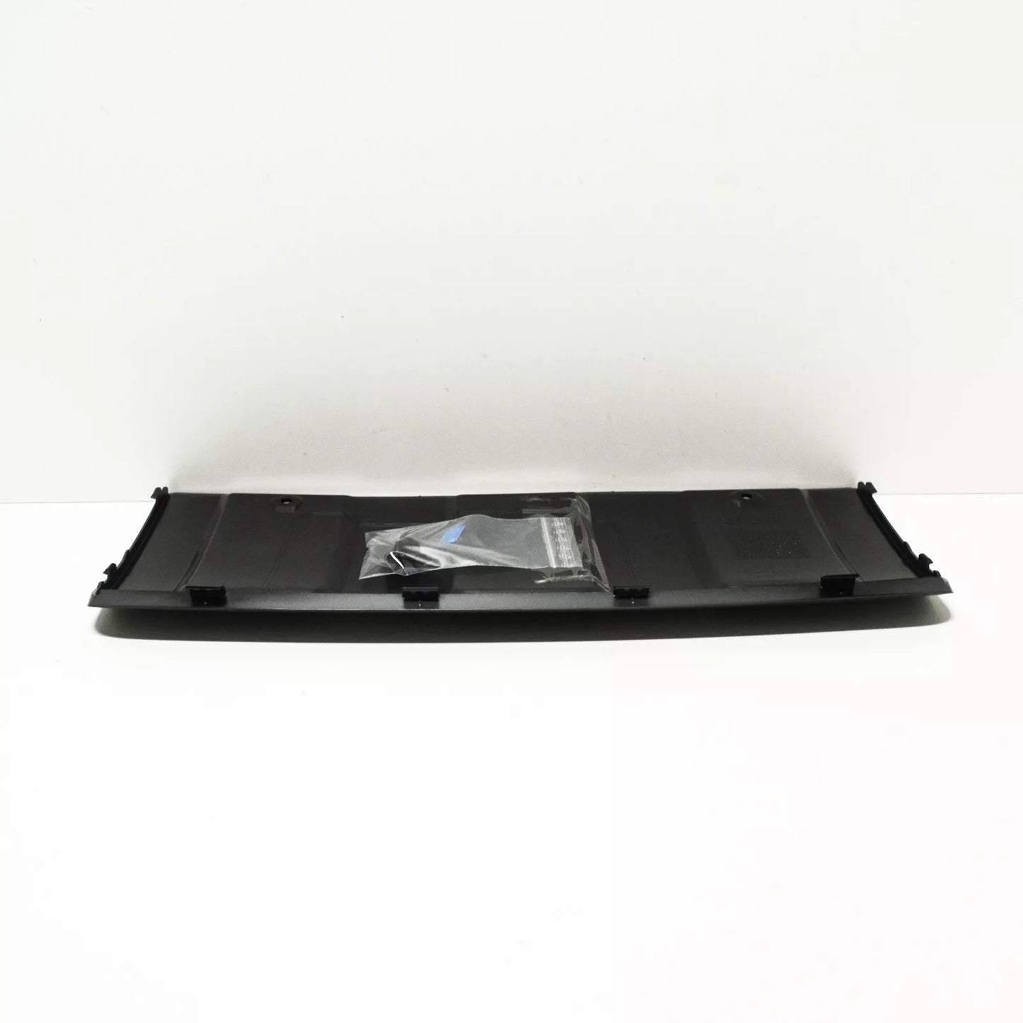 AUDI Q7 2010-2016 PLATINUM GREY TOW HITCH COVER 4L0807819H1RR 10-14 NEW