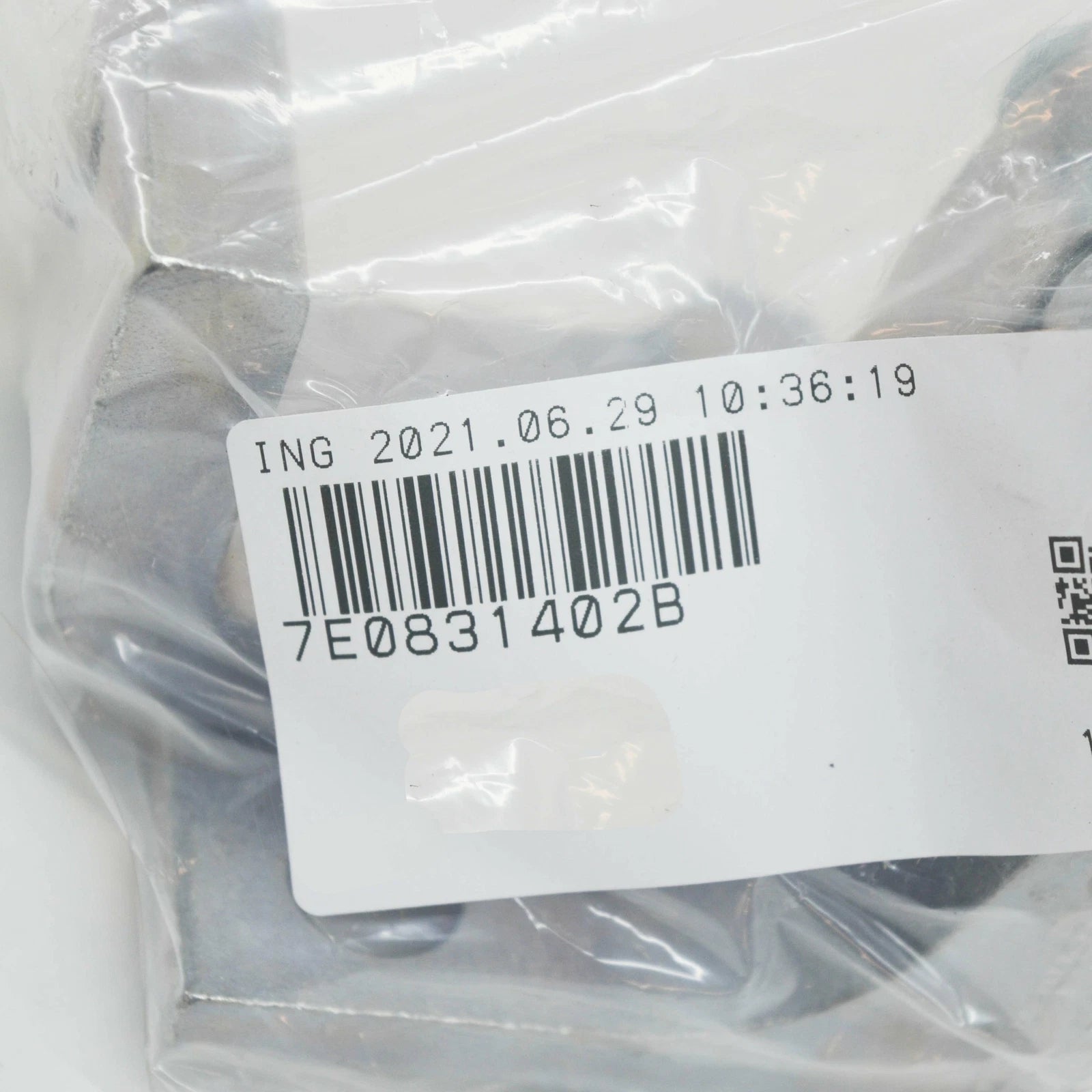 NEW VOLKSWAGEN TRANSPORTER T6 FRONT RIGHT DOOR UPPER HINGE 7E0831402B