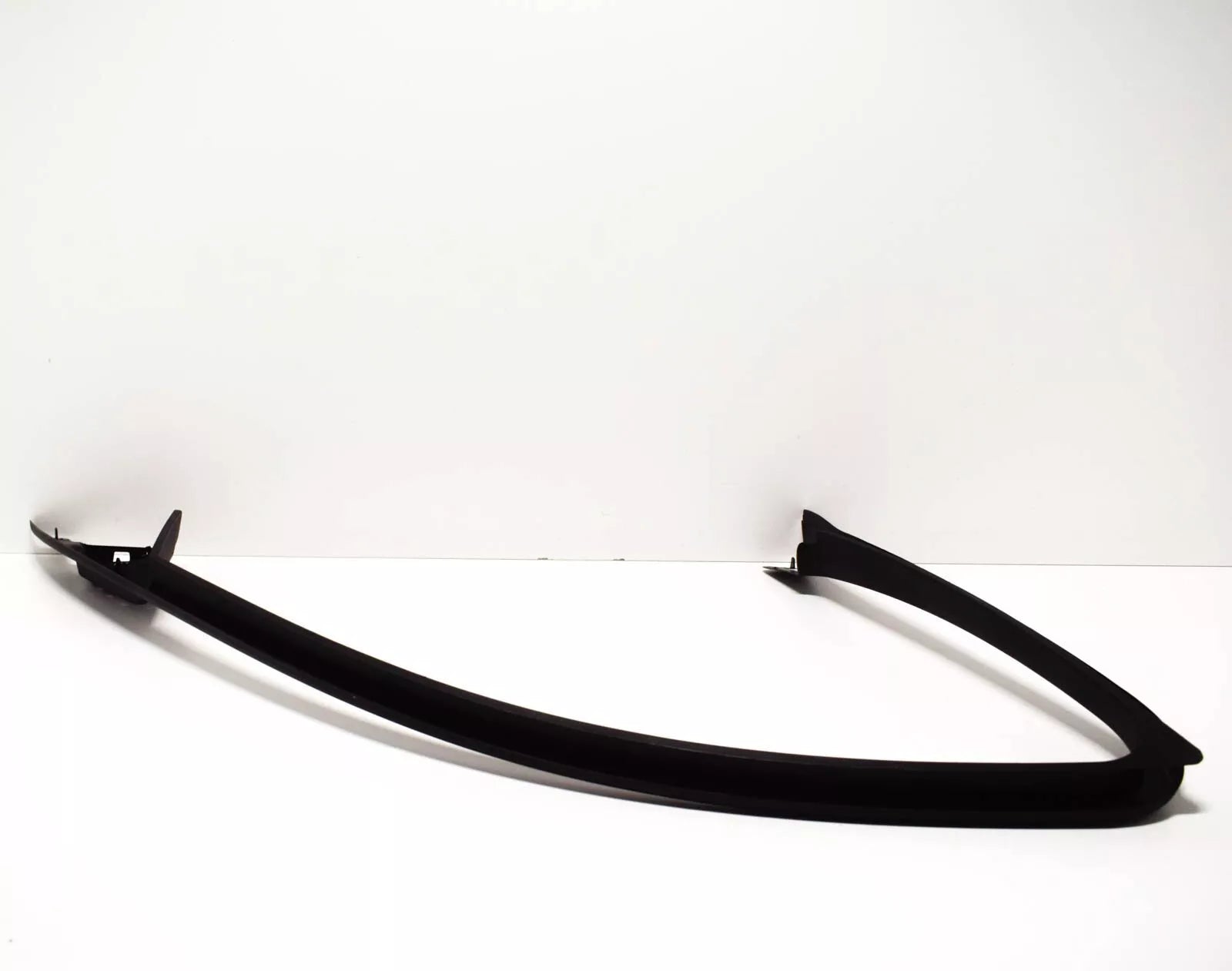 NEW BMW 3 E90 FRONT DOOR SPEAKER COVER WINDOW FRAME RIGHT 51337258576 ORIGINAL