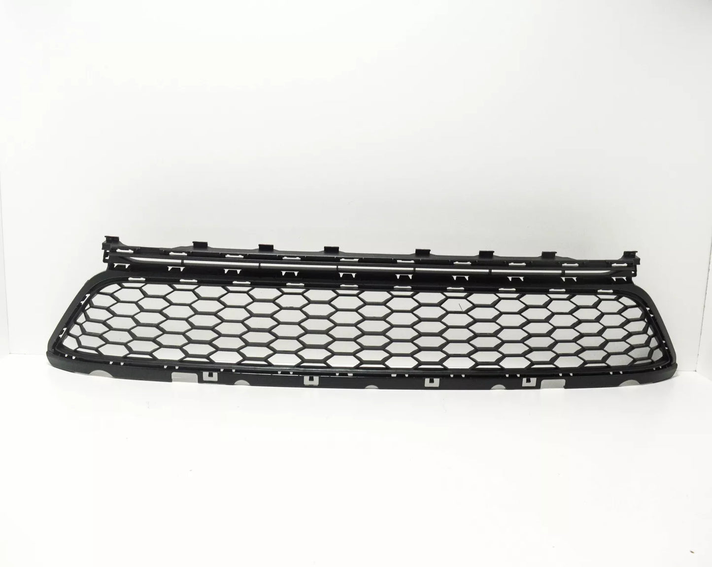 NEW VW GOLF MK7 FRONT BUMPER CENTER LOWER GTI GRILLE 5G0853677AF9B9 ORIGINAL