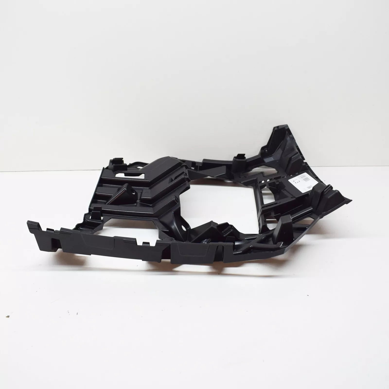 NEW VOLKSWAGEN GOLF MK7 FRONT LEFT BUMPER BRACKET 5G0807723P 2015