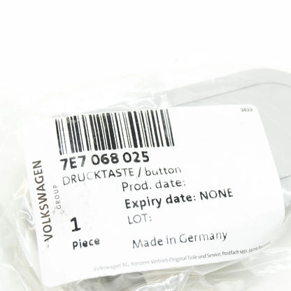 NEW VW TRANSPORTER V T5 FLATBED CUPBOARD DOOR PUSH BUTTON 7E7068025 ORIGINAL