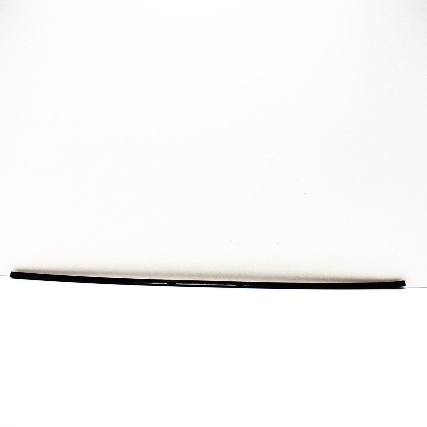 NEW MB SLC R172 FRONT LEFT DOOR SEAL LOWER WEATHERSTRIP A1727200354 ORIGINAL