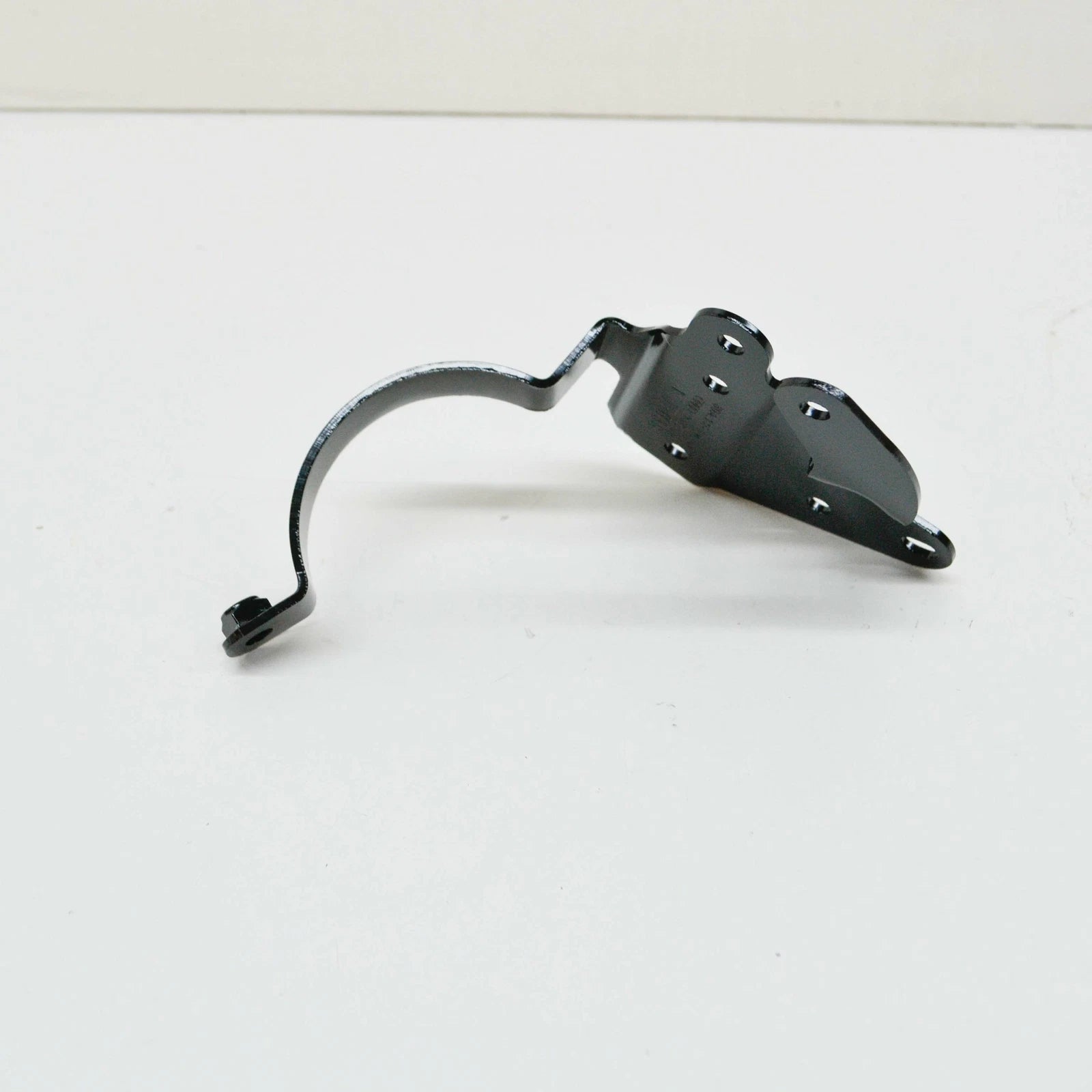 NEW AUDI Q5 80A ENGINE WATER PUMP BRACKET RIGHT 80A145896H ORIGINAL