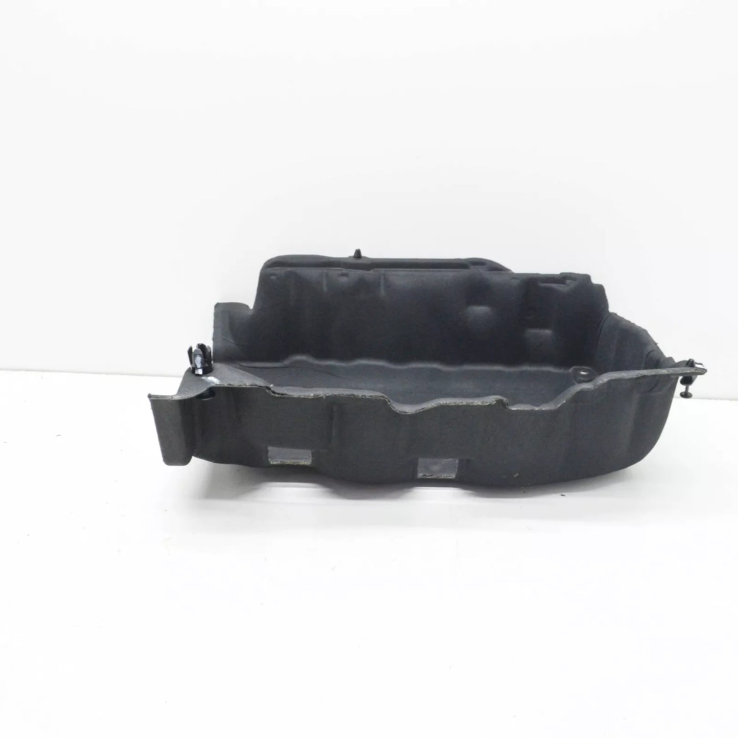 NEW AUDI A3 SPORTBACK 8V ENGINE OIL PAN COVER 04L103660A