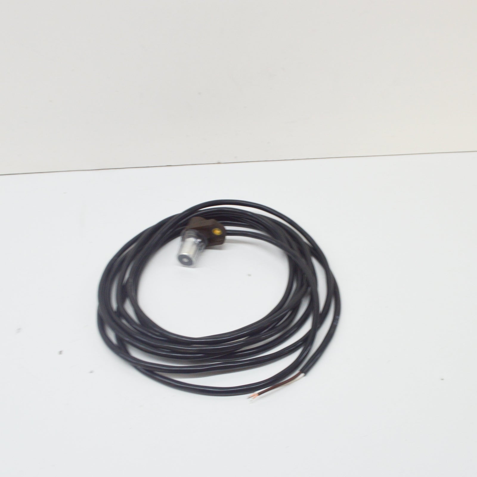 NEW MERCEDES-BENZ VITO W639 SPEED SENSOR PULSE SENDER UNIT A0135425017 ORIGINAL