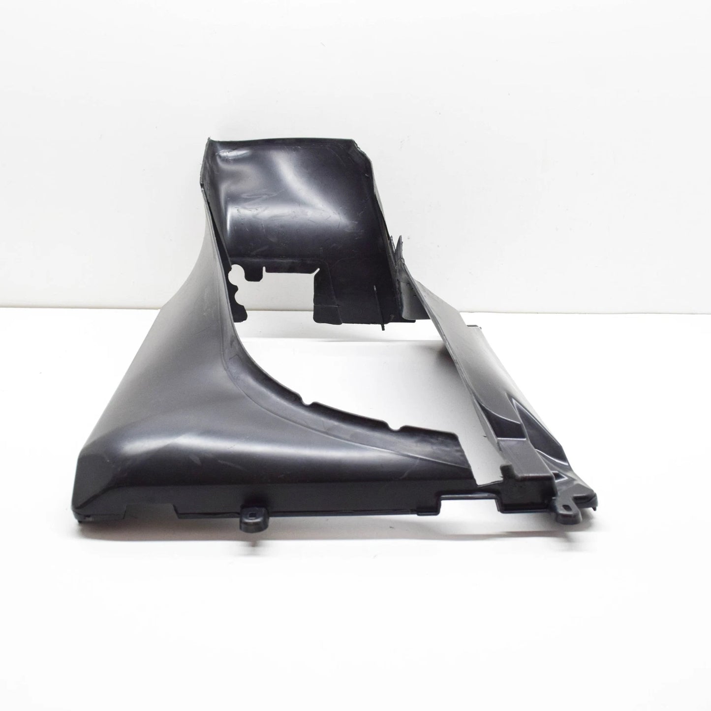 NEW AUDI R8 42 LEFT RADIATOR AIR GUIDE 420121281B ORIGINAL