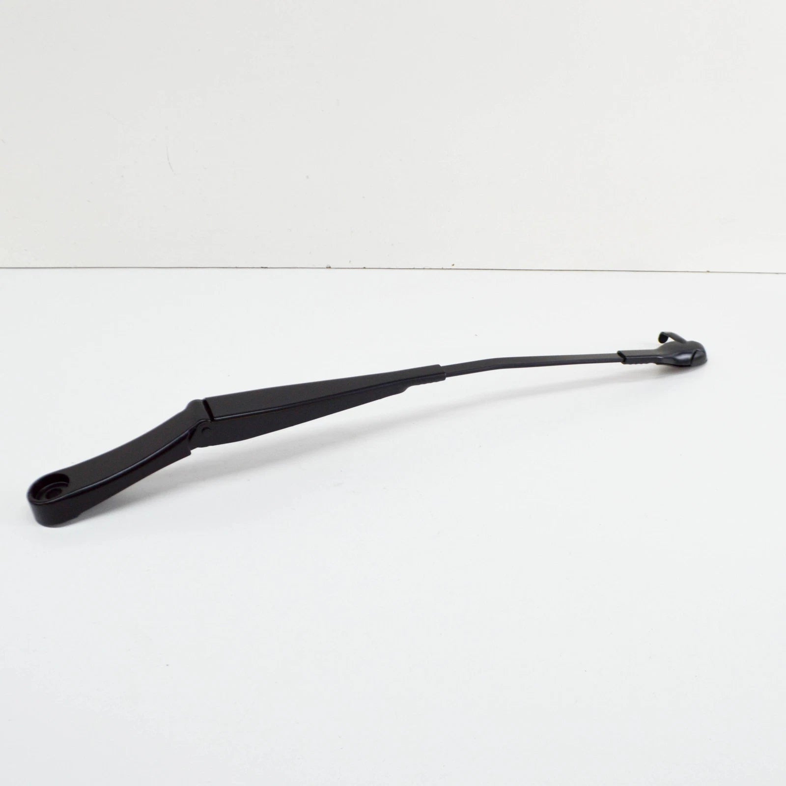 NEW VW TOUAREG 7P FRONT RIGHT WIPER ARM RHD 7P0955410C ORIGINAL