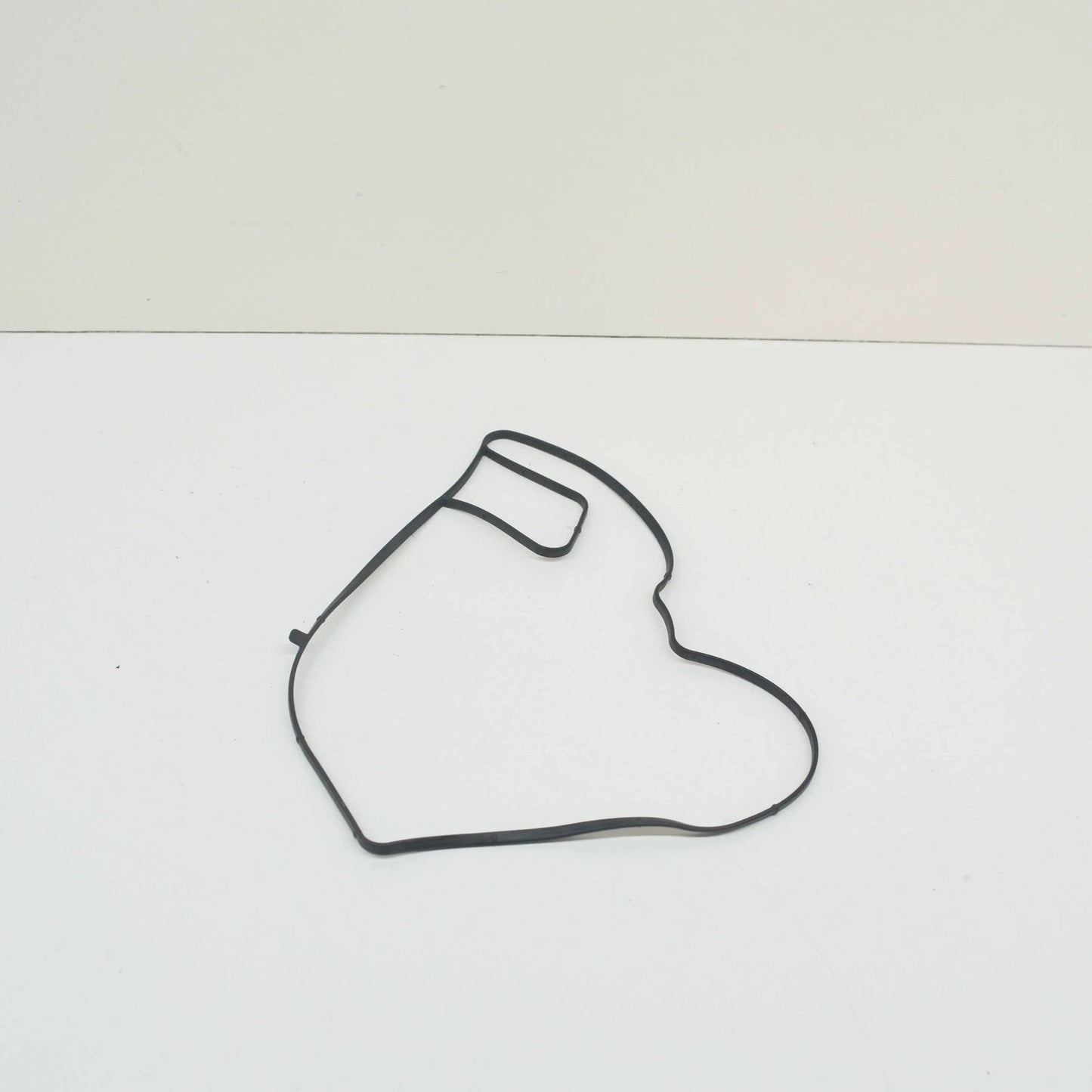 NEW MERCEDES-BENZ E W210 WATER PUMP GASKET A1122010080 ORIGINAL