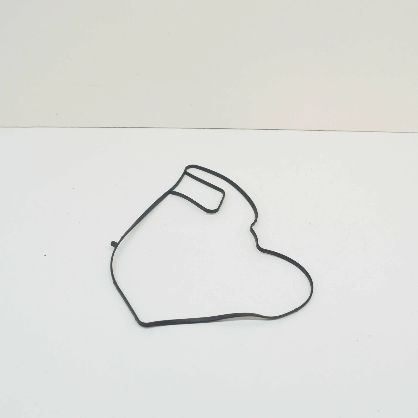 NEW MERCEDES-BENZ E W210 WATER PUMP GASKET A1122010080 ORIGINAL