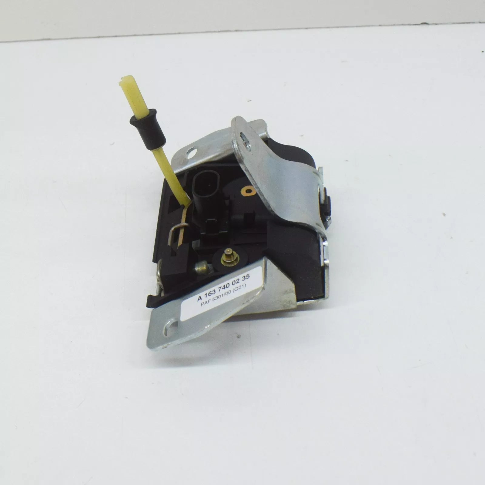NEW MERCEDES-BENZ ML W163 REAR PANEL DOOR LOCK A1637400235 ORIGINAL