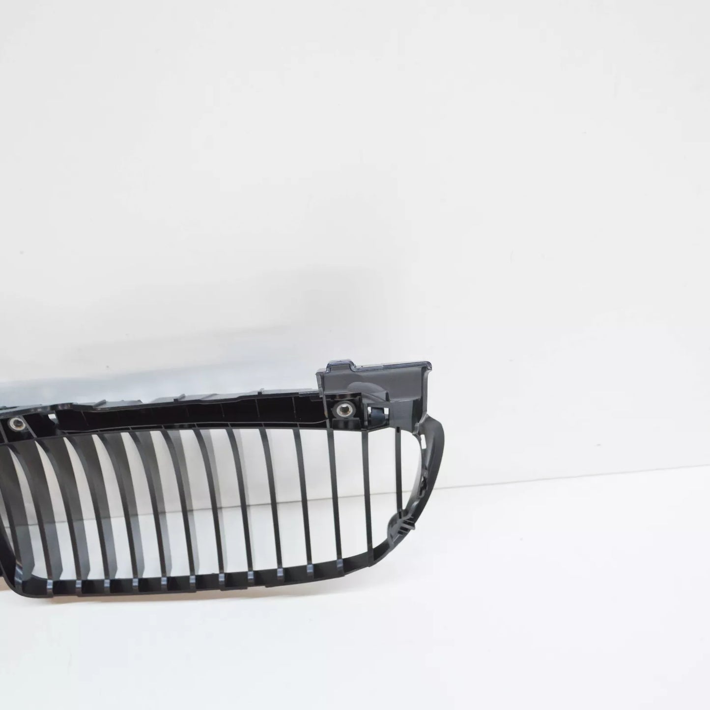 NEW BMW 7 E65 E66 E67 FRONT RADIATOR GRILLE 51137145738 7145738 ORIGINAL