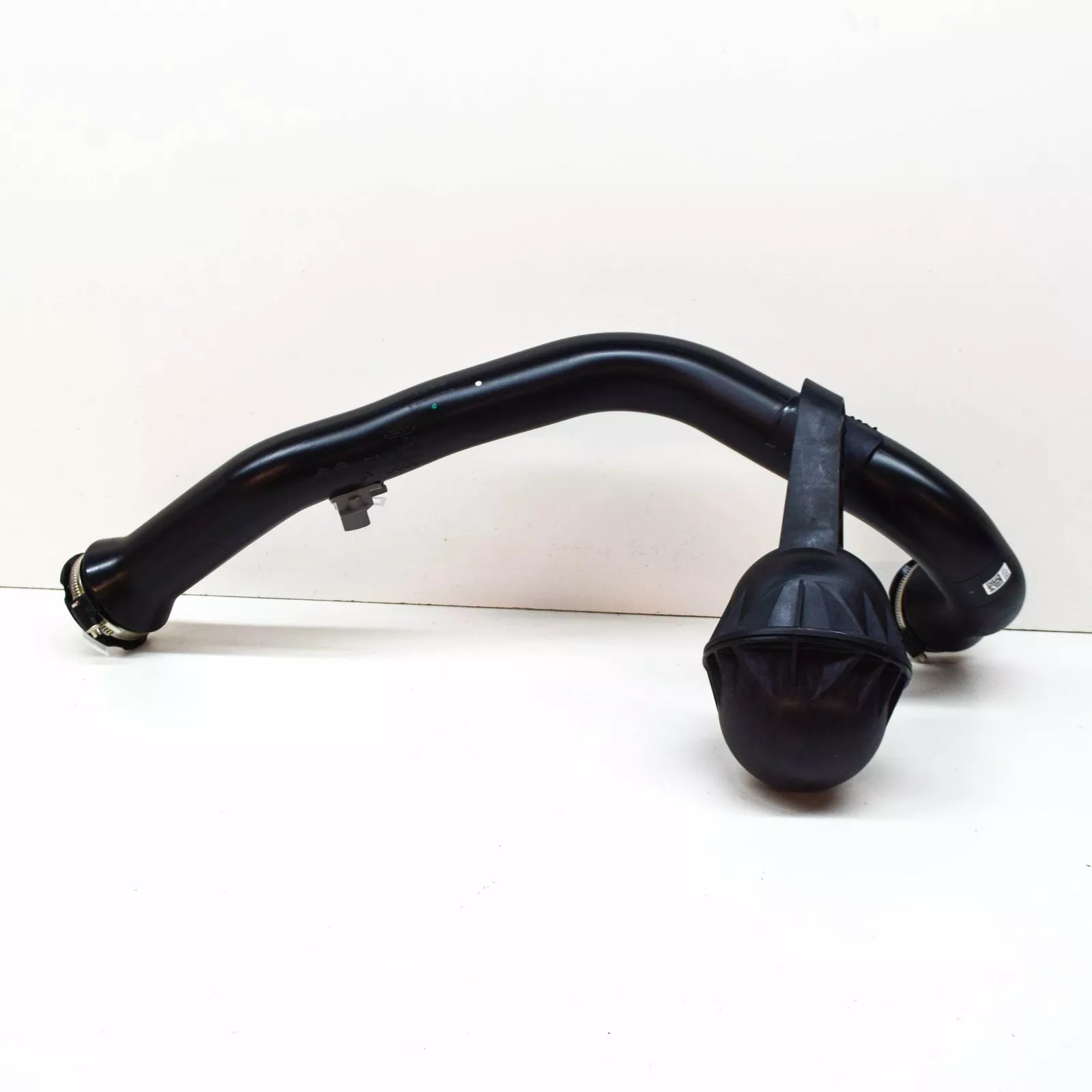 NEW AUDI A5 S5 8W6 LEFT SIDE TURBOCHARGER PIPE HOSE 8W0145673AL ORIGINAL